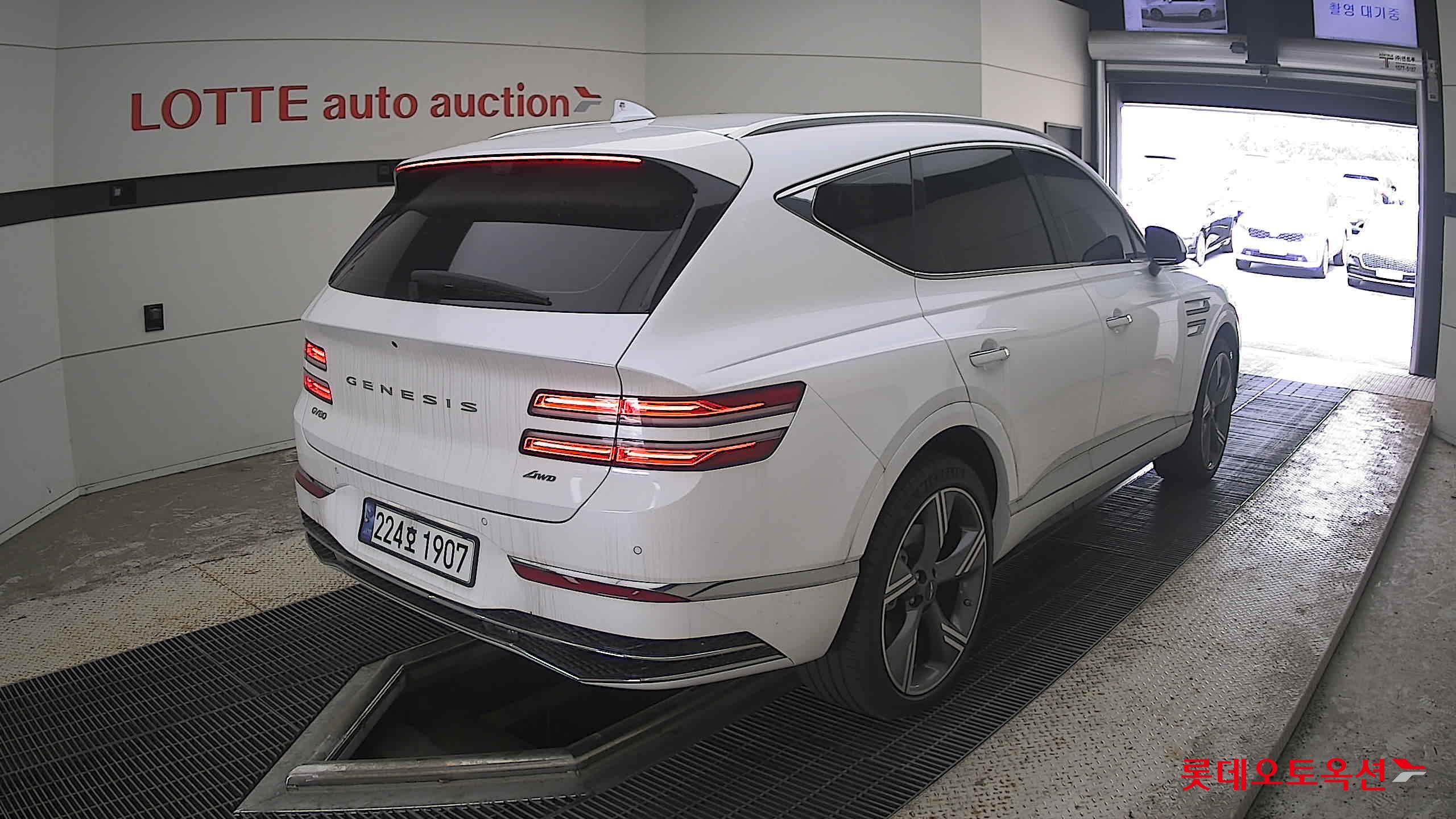 2024 - genesis gv80
