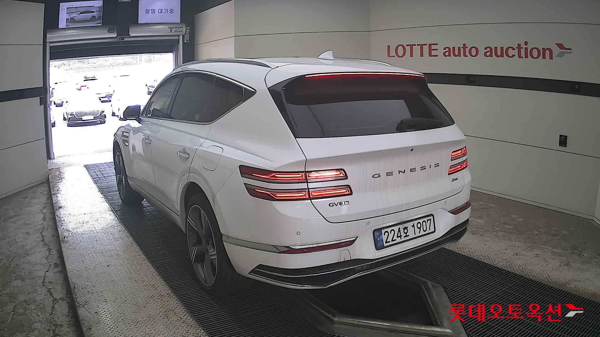 2024 - genesis gv80