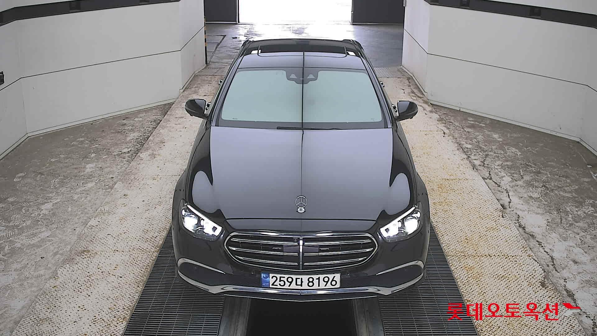 BENZ E300E (K) 4M EXCLUSIVE