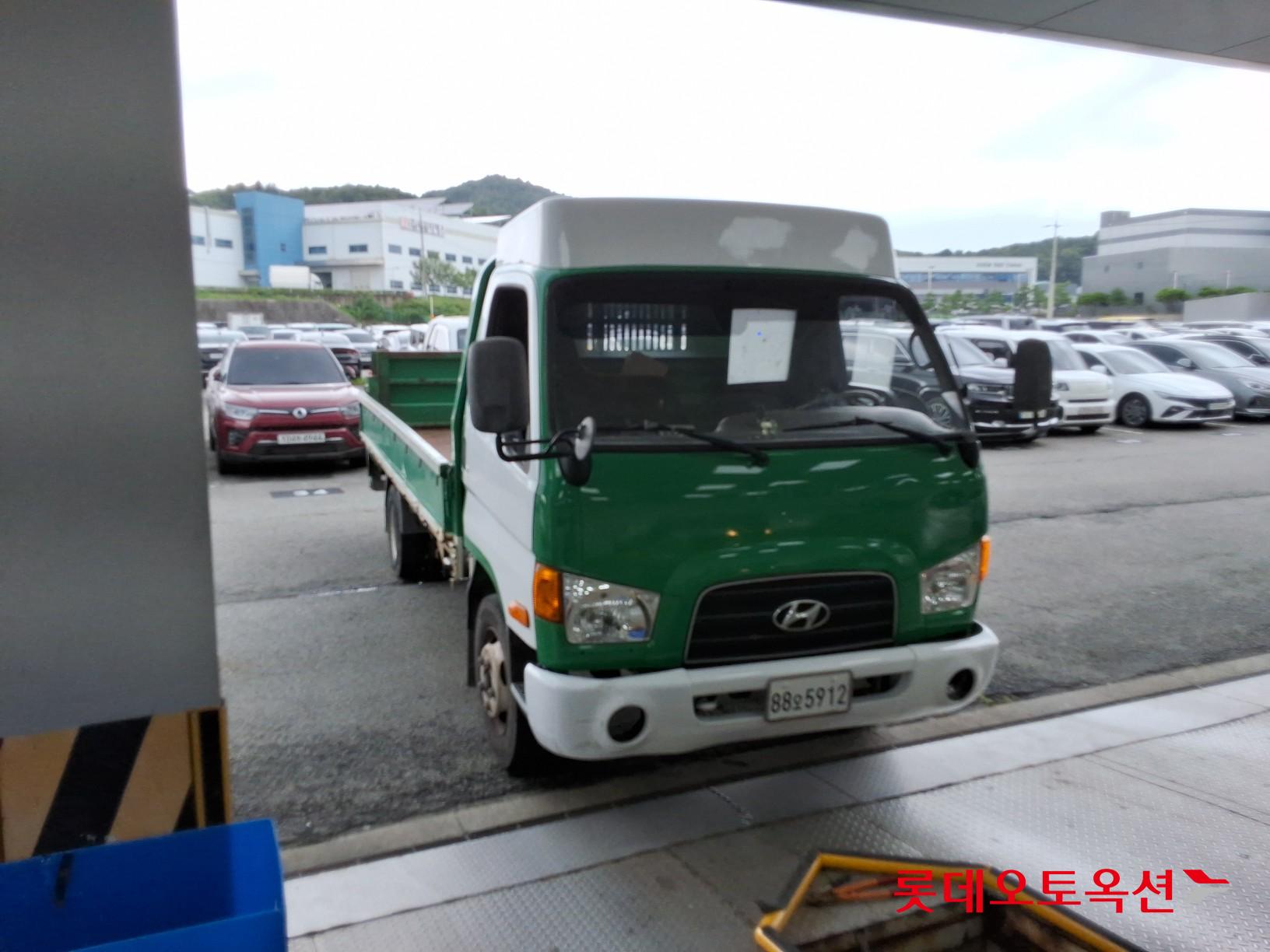 2012 - hyundai mighty
