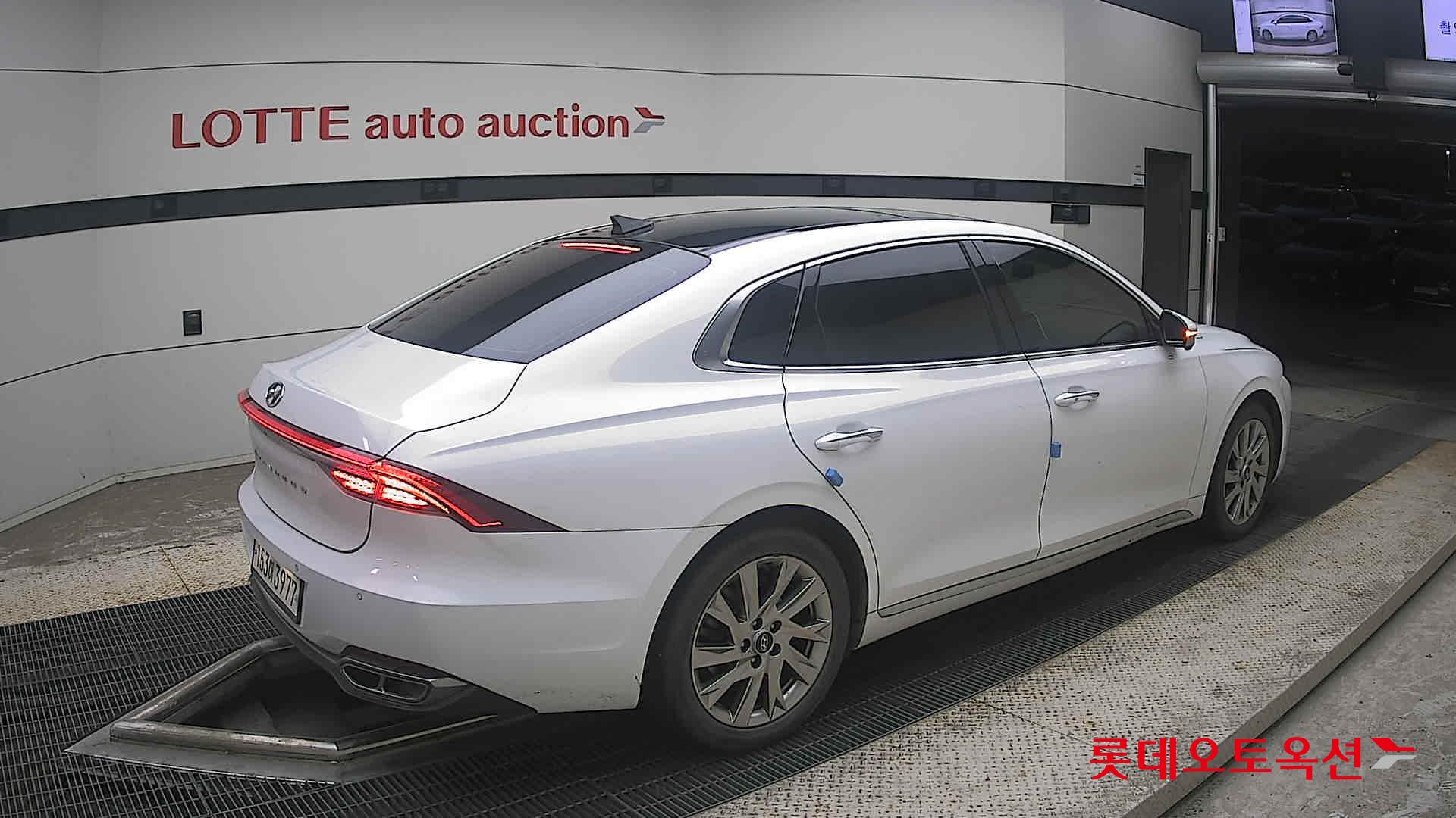 2021 - hyundai grandeur