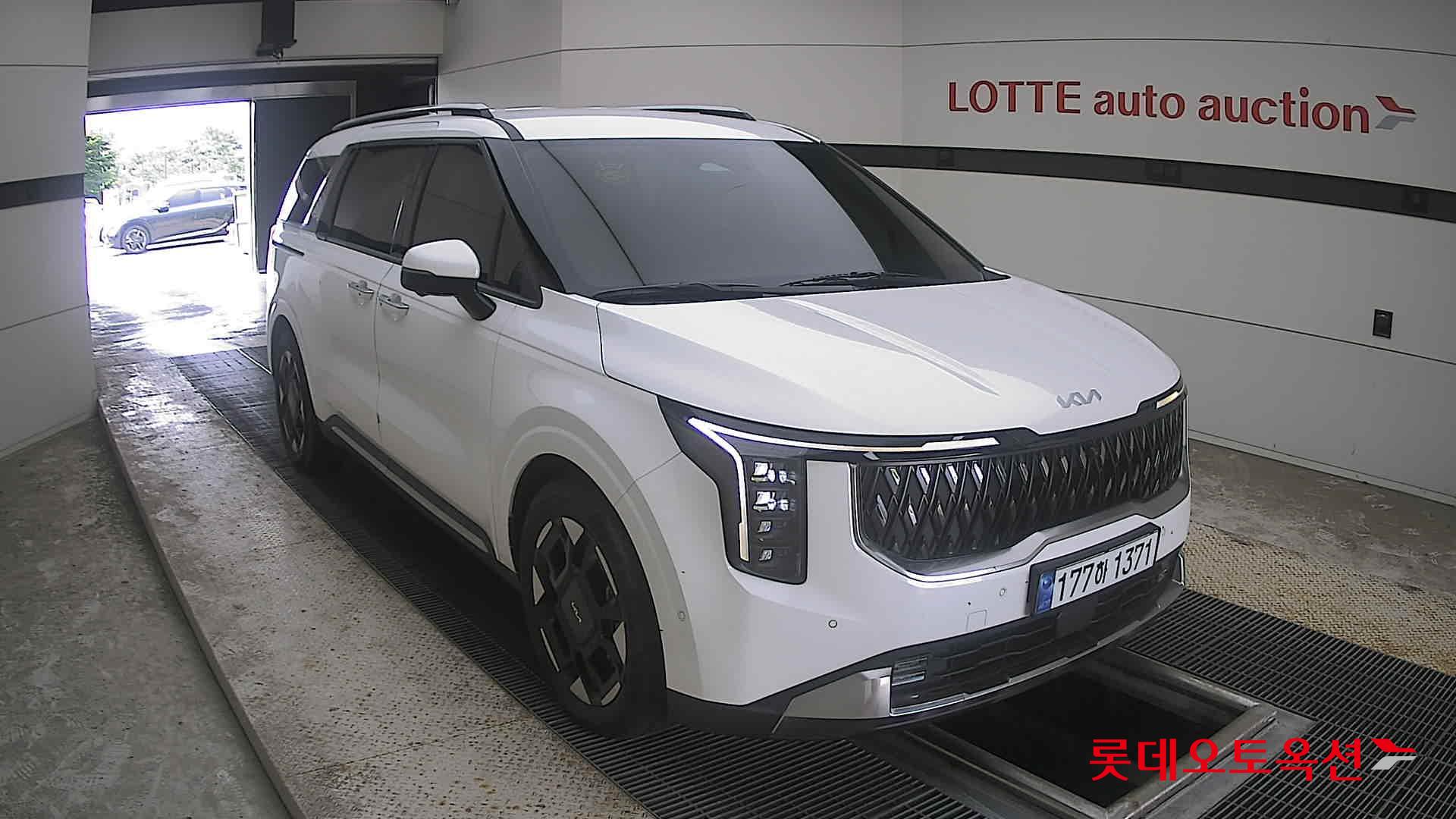 2024 - kia carnival