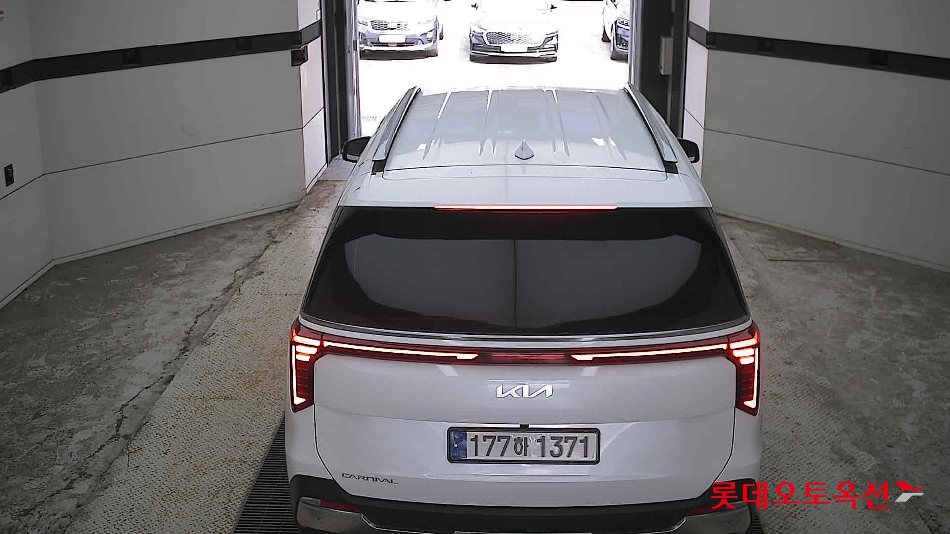 2024 - kia carnival