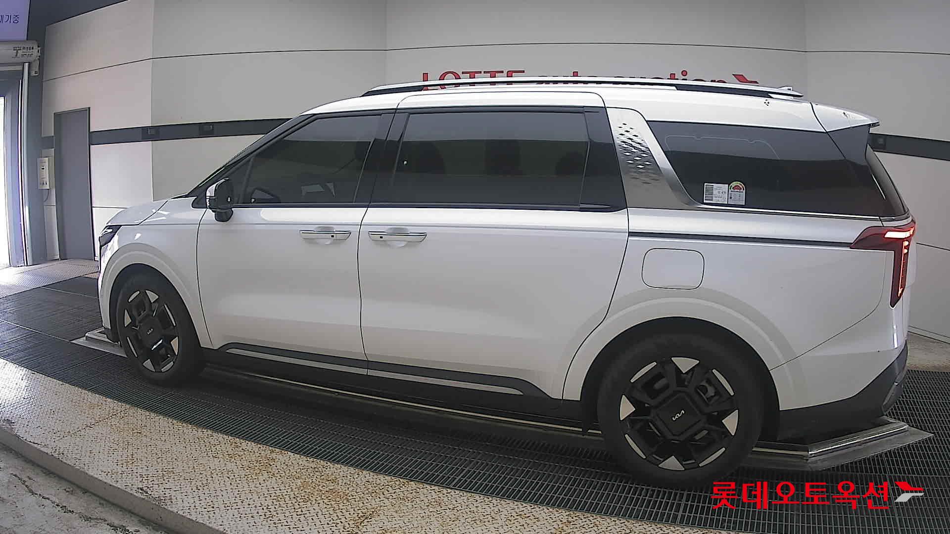 2024 - kia carnival