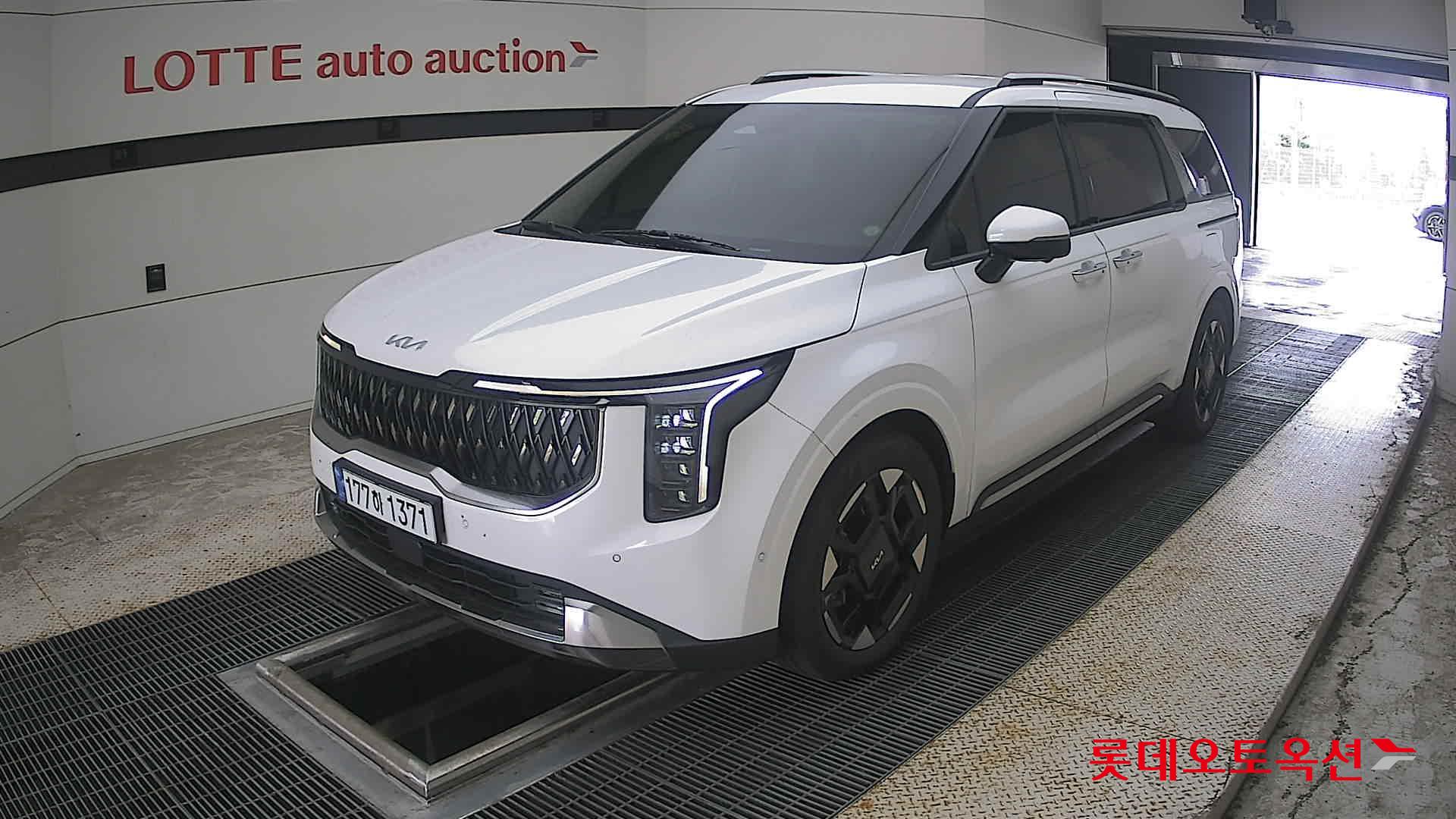 2024 - kia carnival