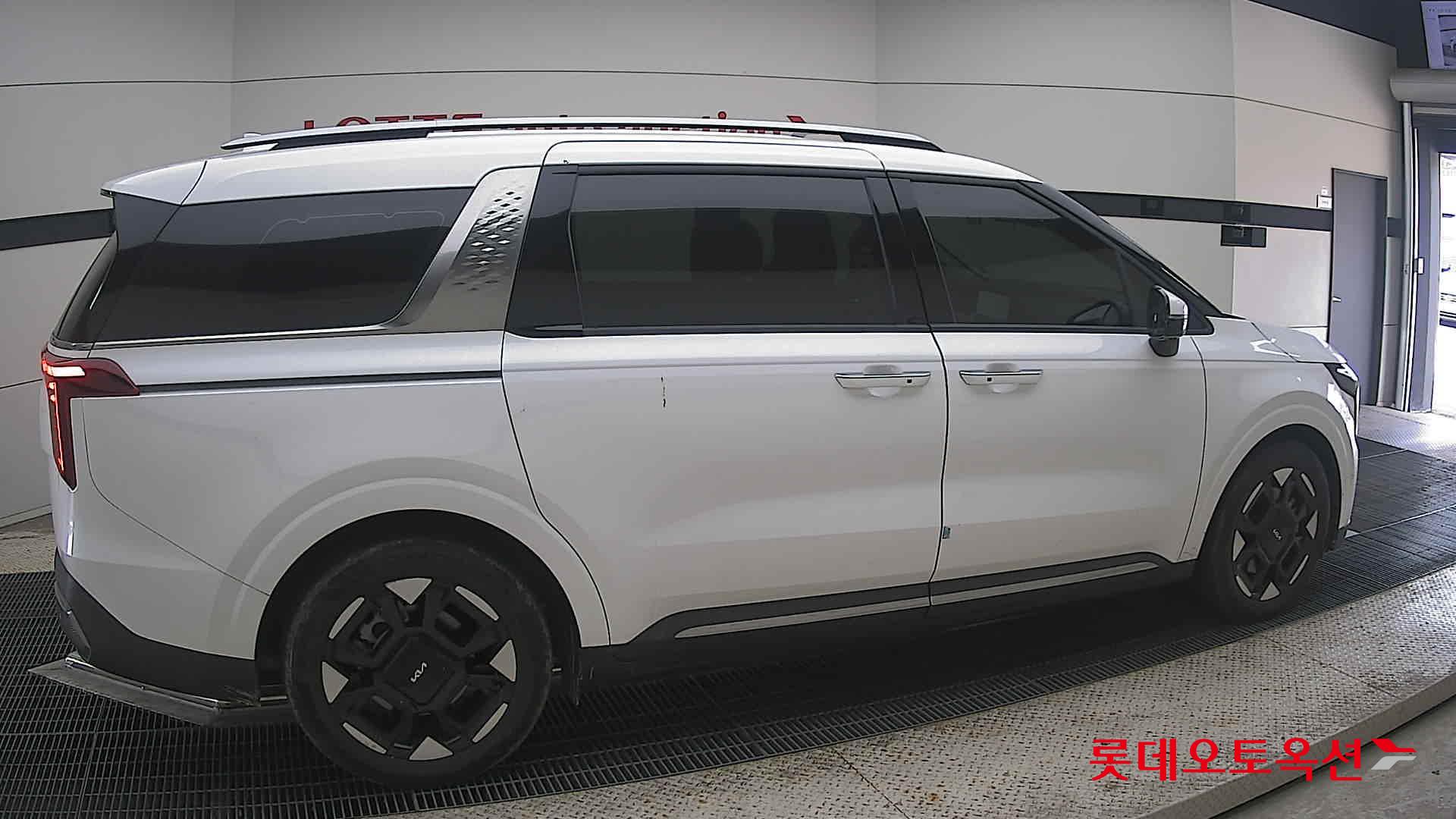 2024 - kia carnival