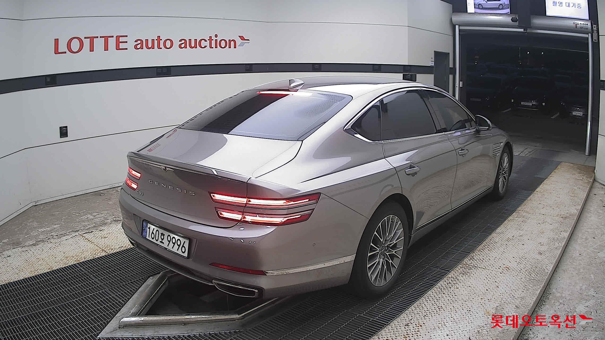 2022 - genesis g80