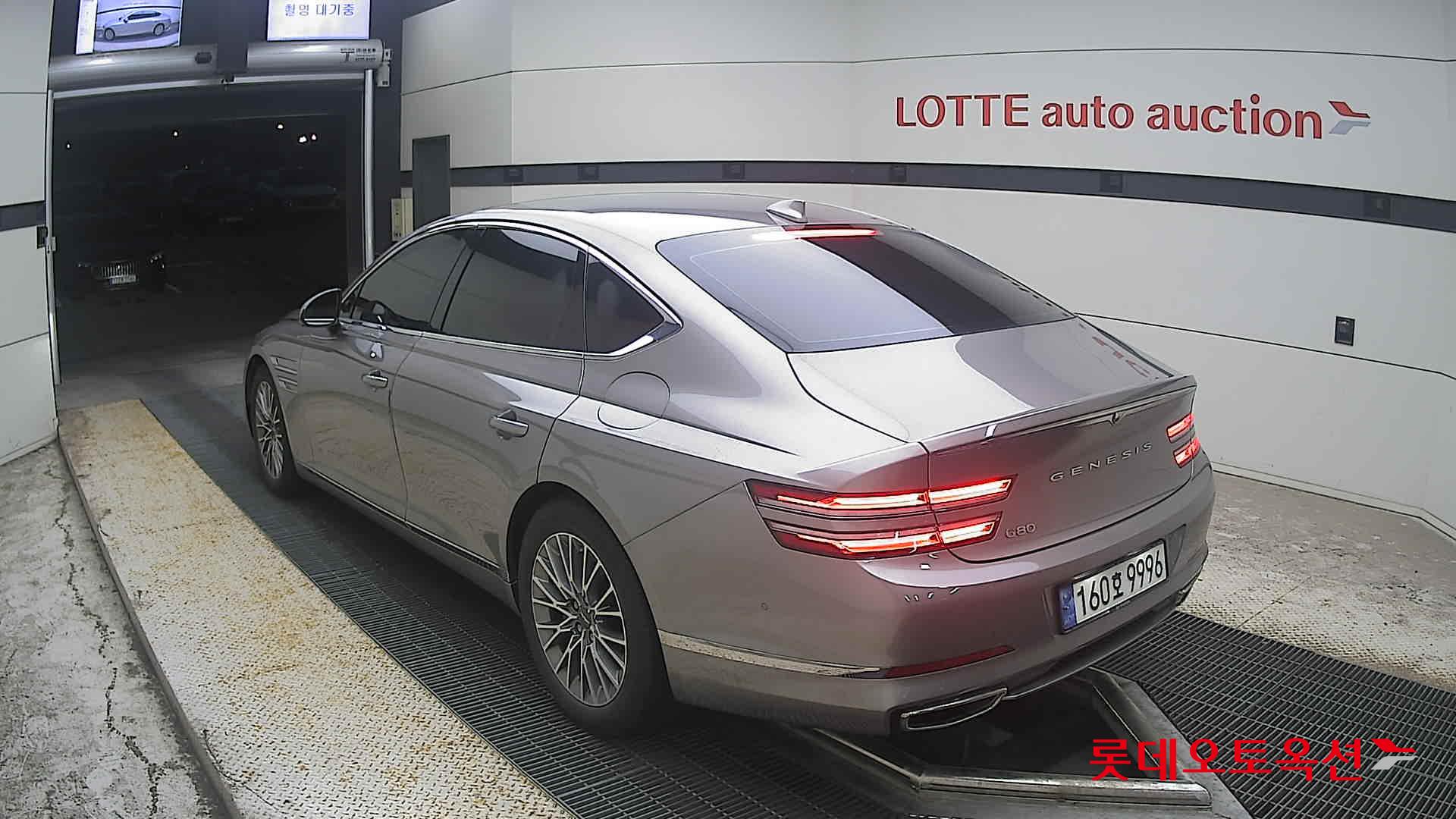 2022 - genesis g80