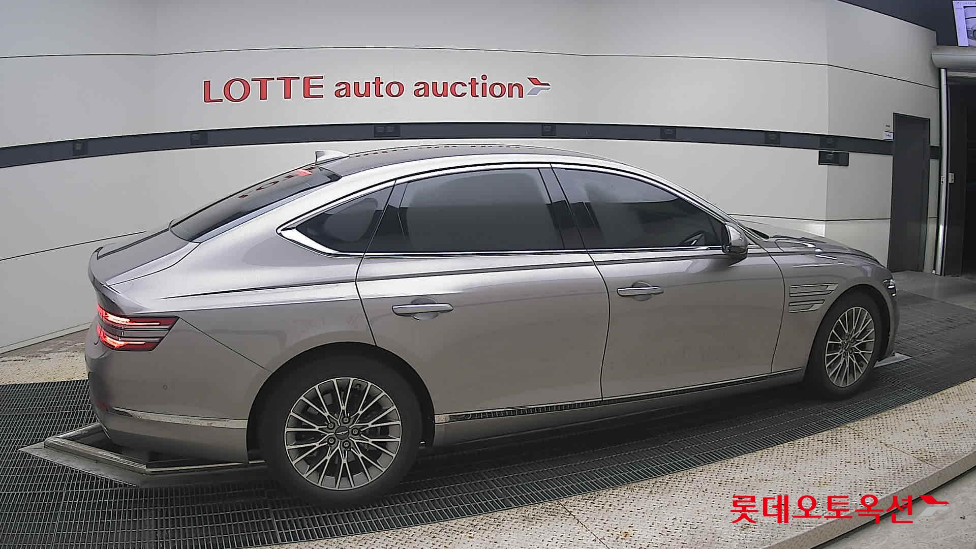 2022 - genesis g80