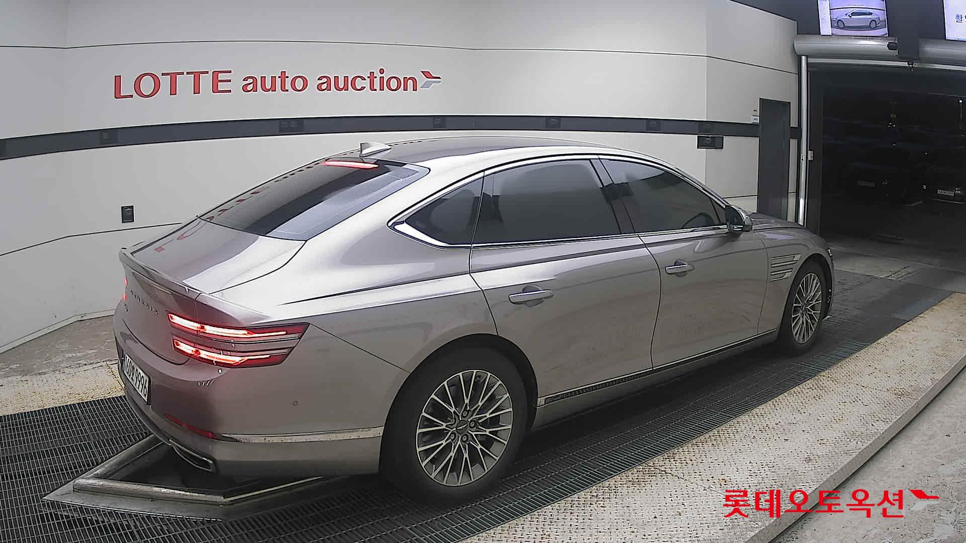 2022 - genesis g80