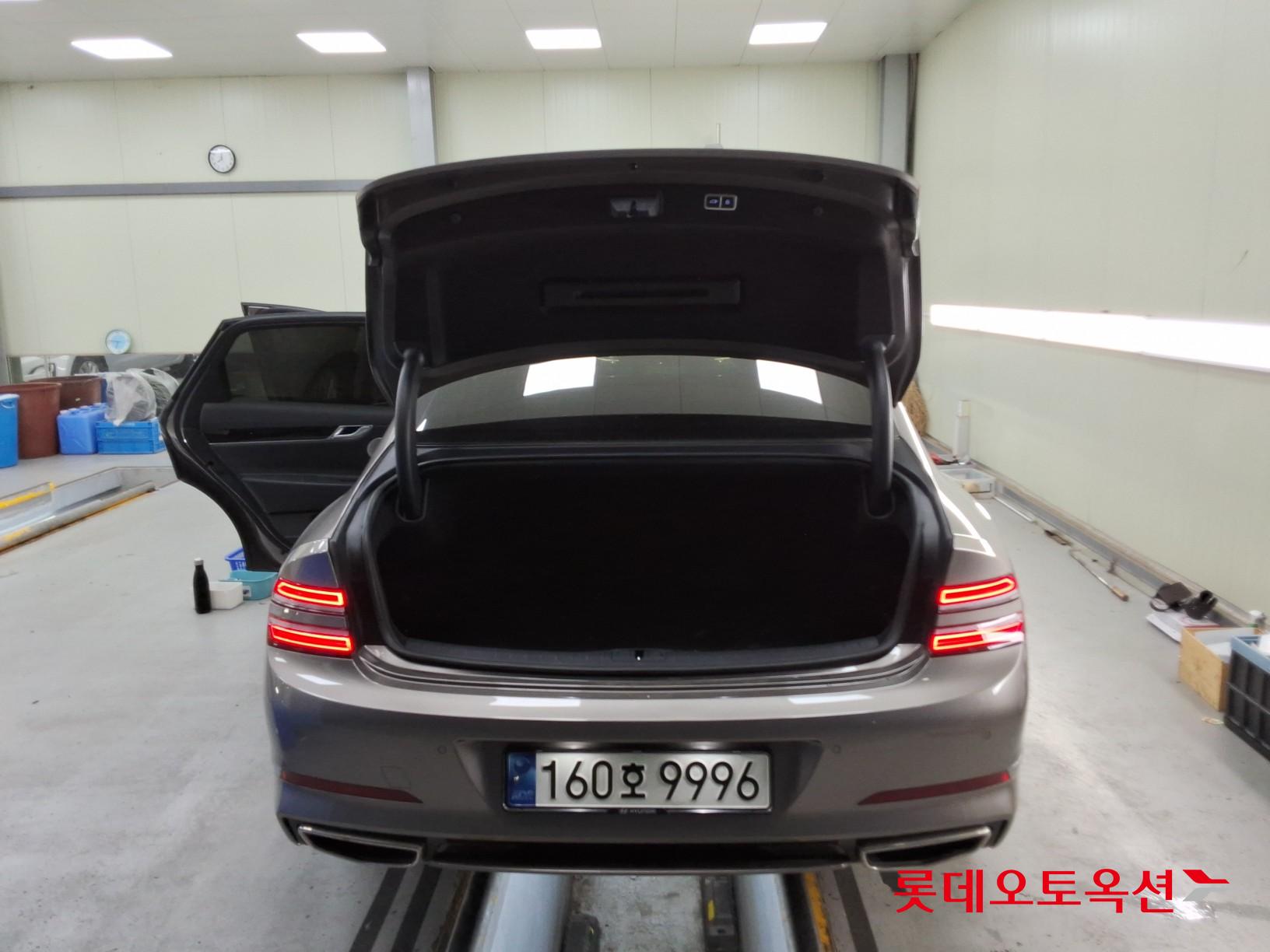 2022 - genesis g80