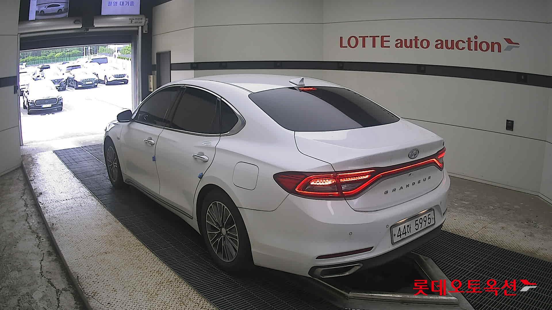 2019 - hyundai grandeur