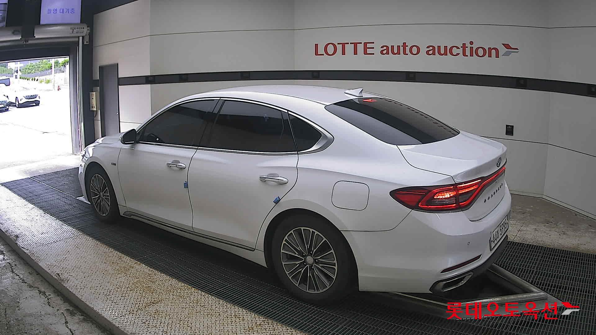 2019 - hyundai grandeur