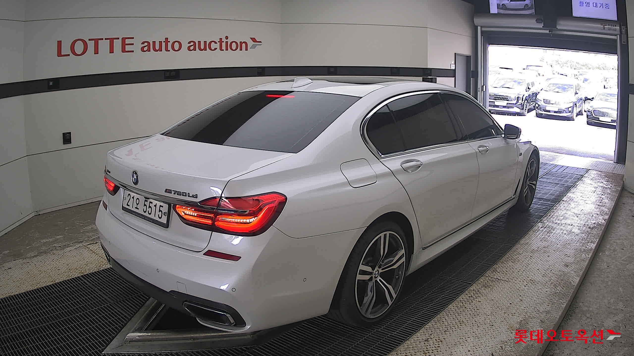 2018 - bmw m7