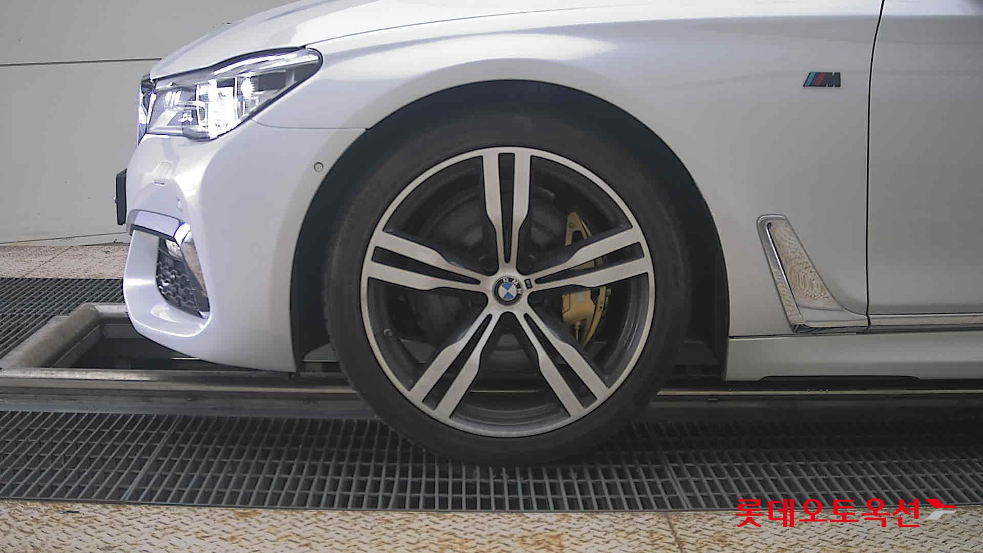 2018 - bmw m7