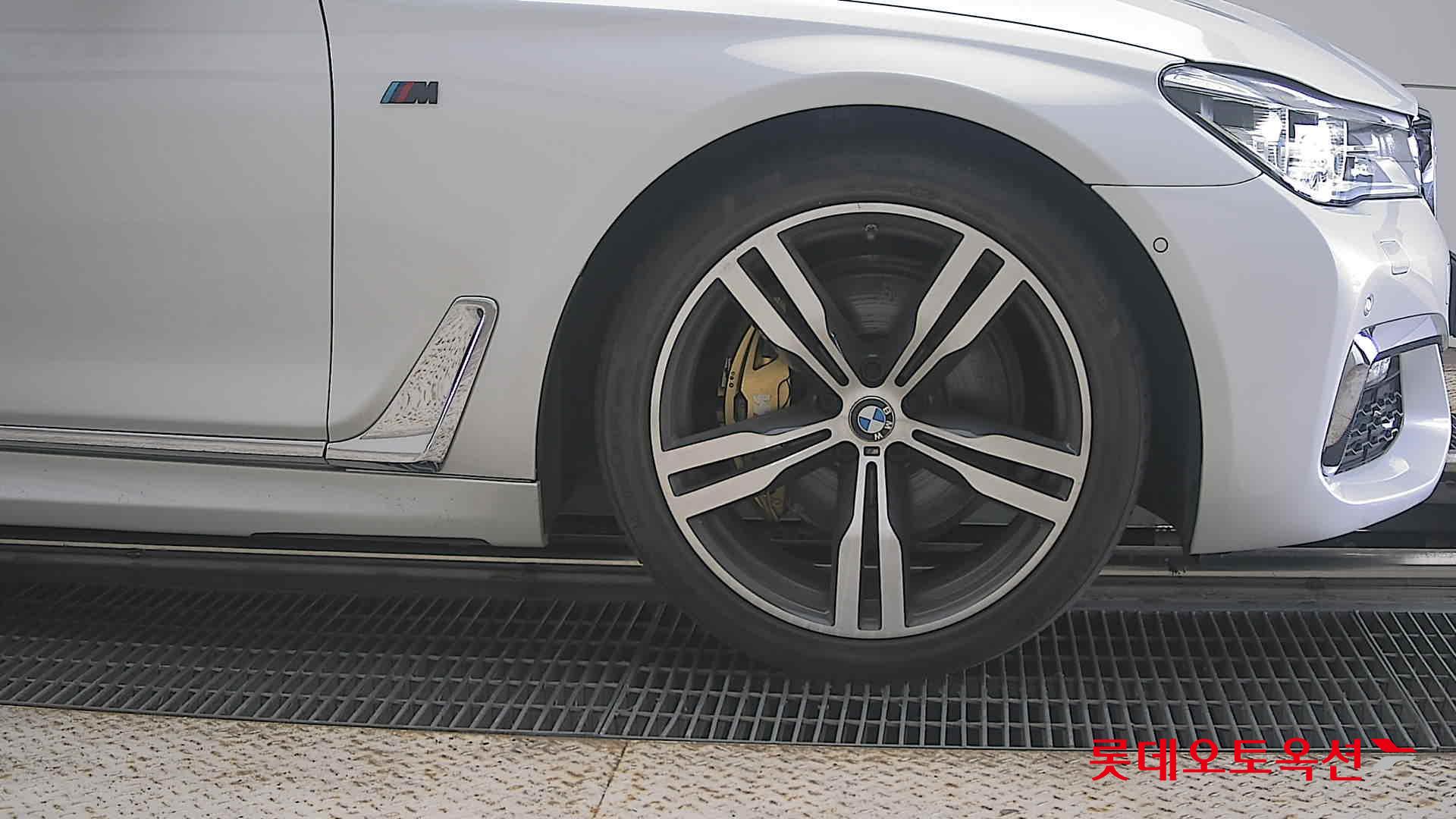 2018 - bmw m7