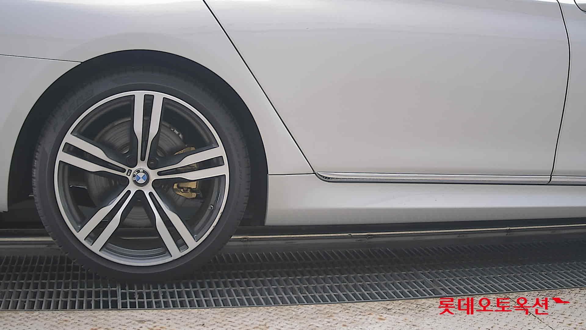 2018 - bmw m7