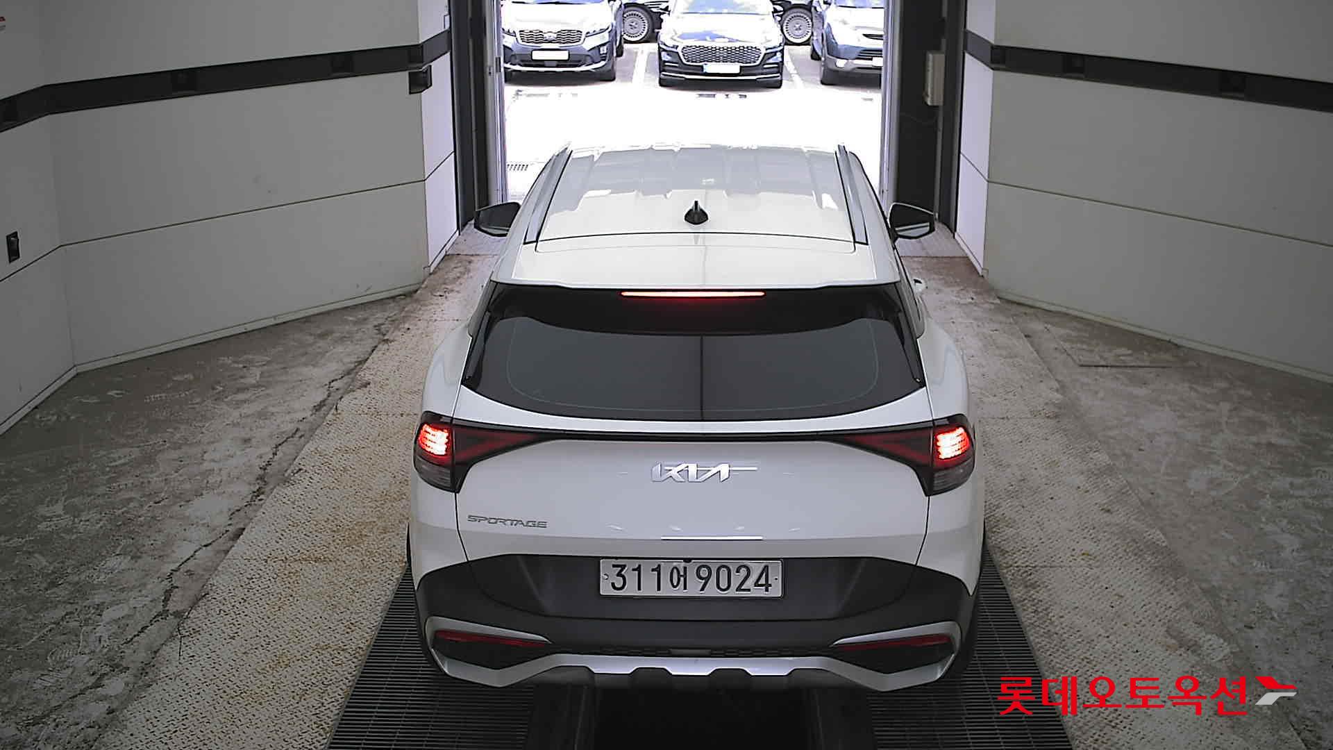 2023 - kia sportage