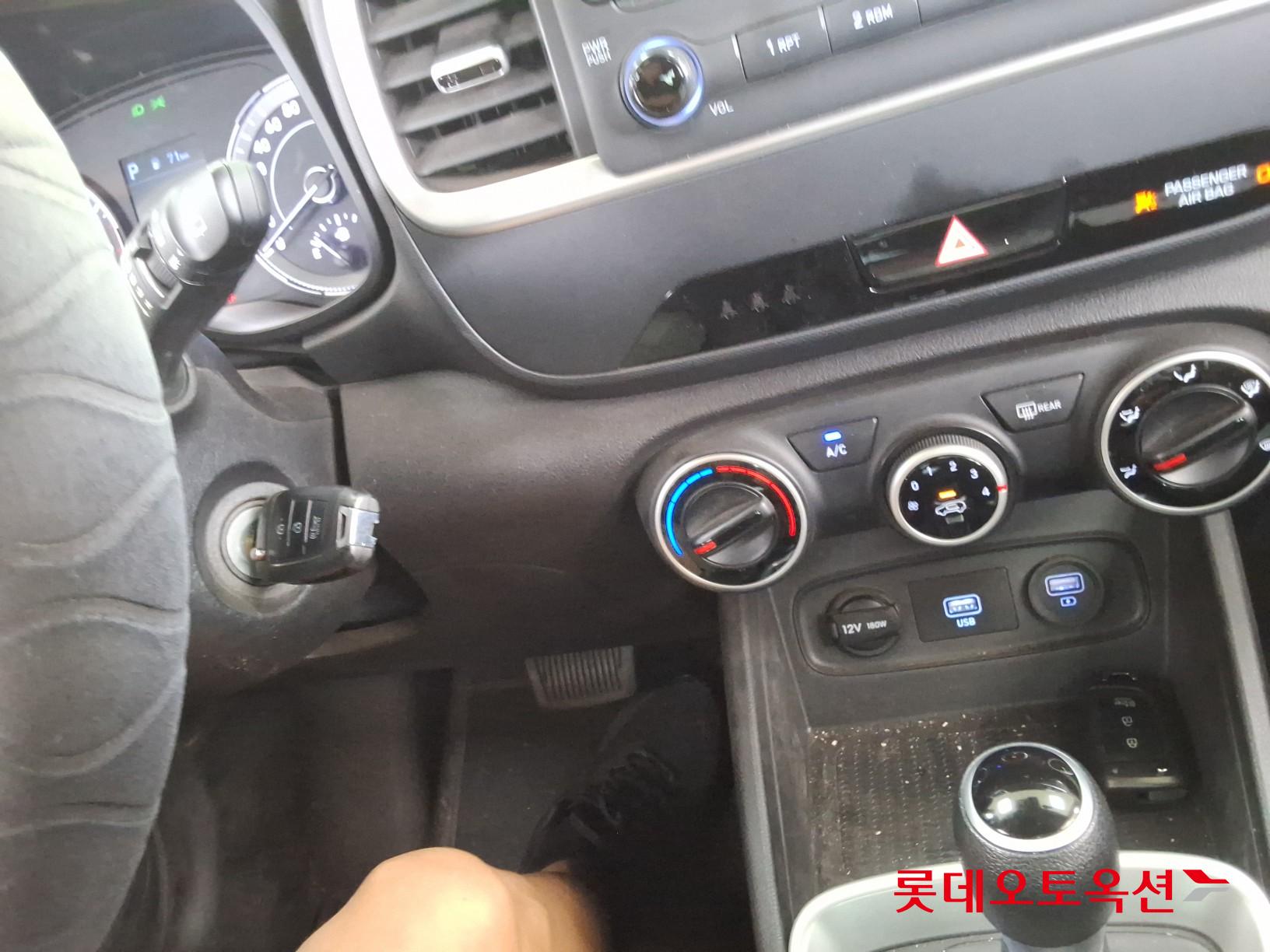 2020 - hyundai venue