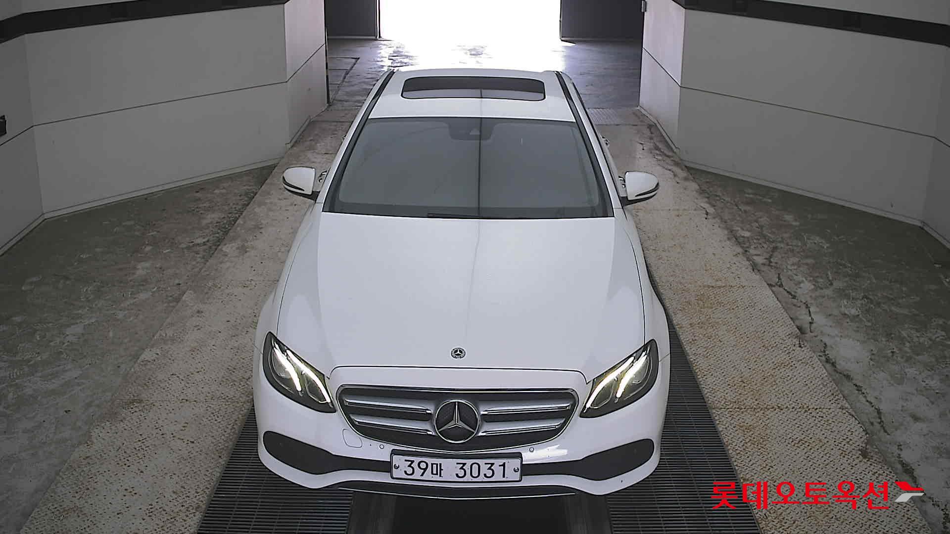 BENZ E (G) E200 AVANTGARDE