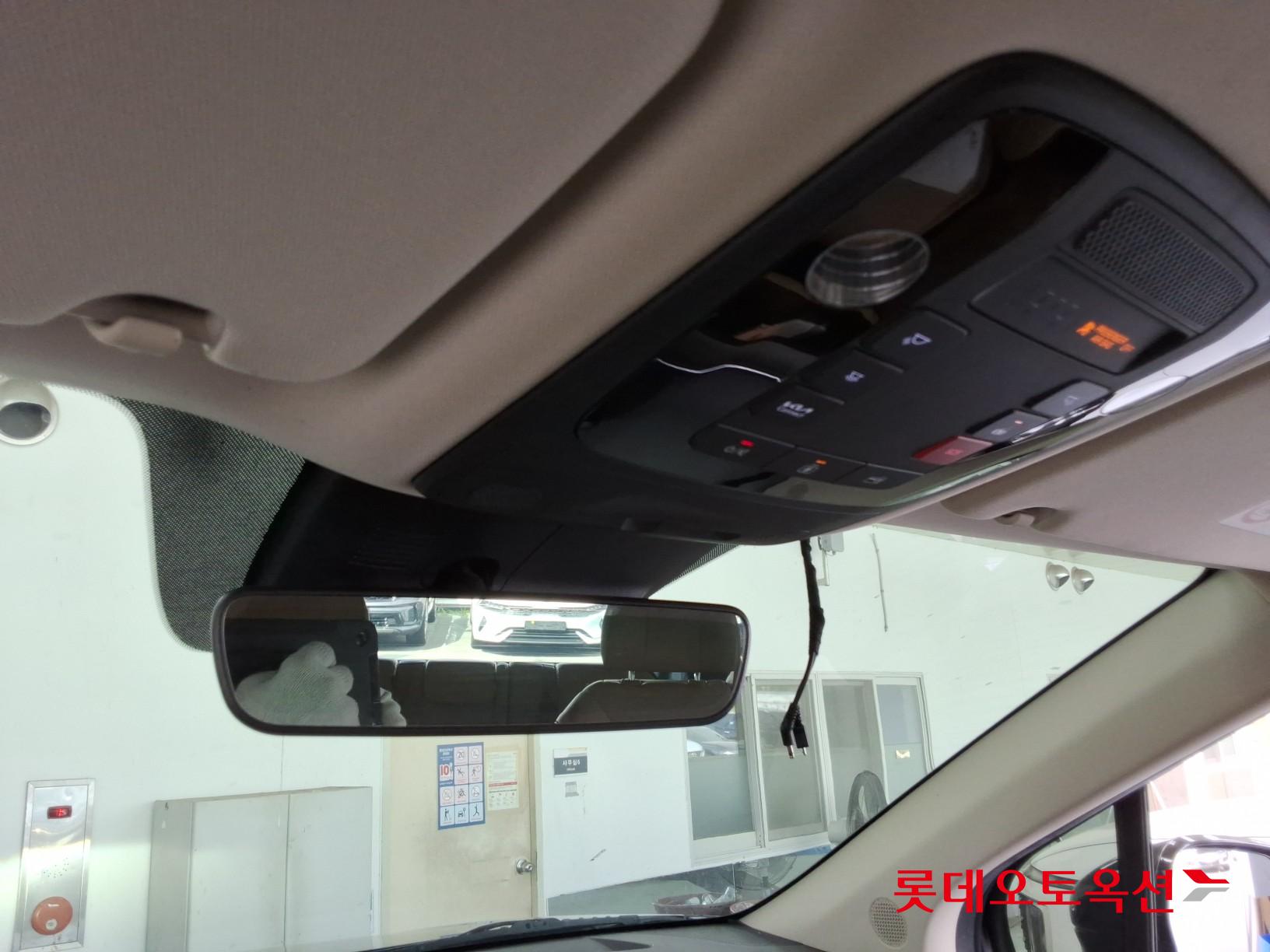 2023 - kia carnival