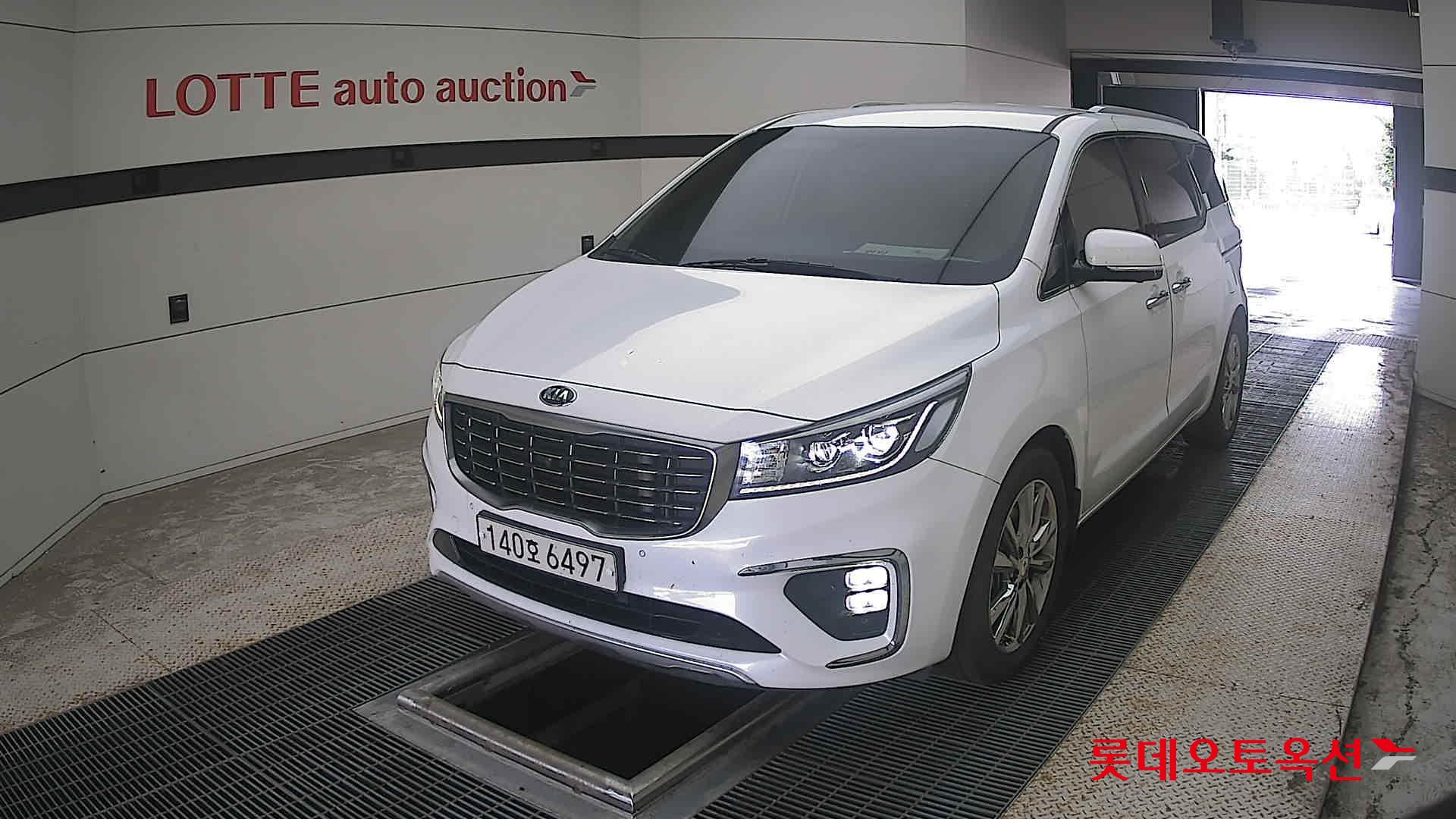 2020 - kia carnival