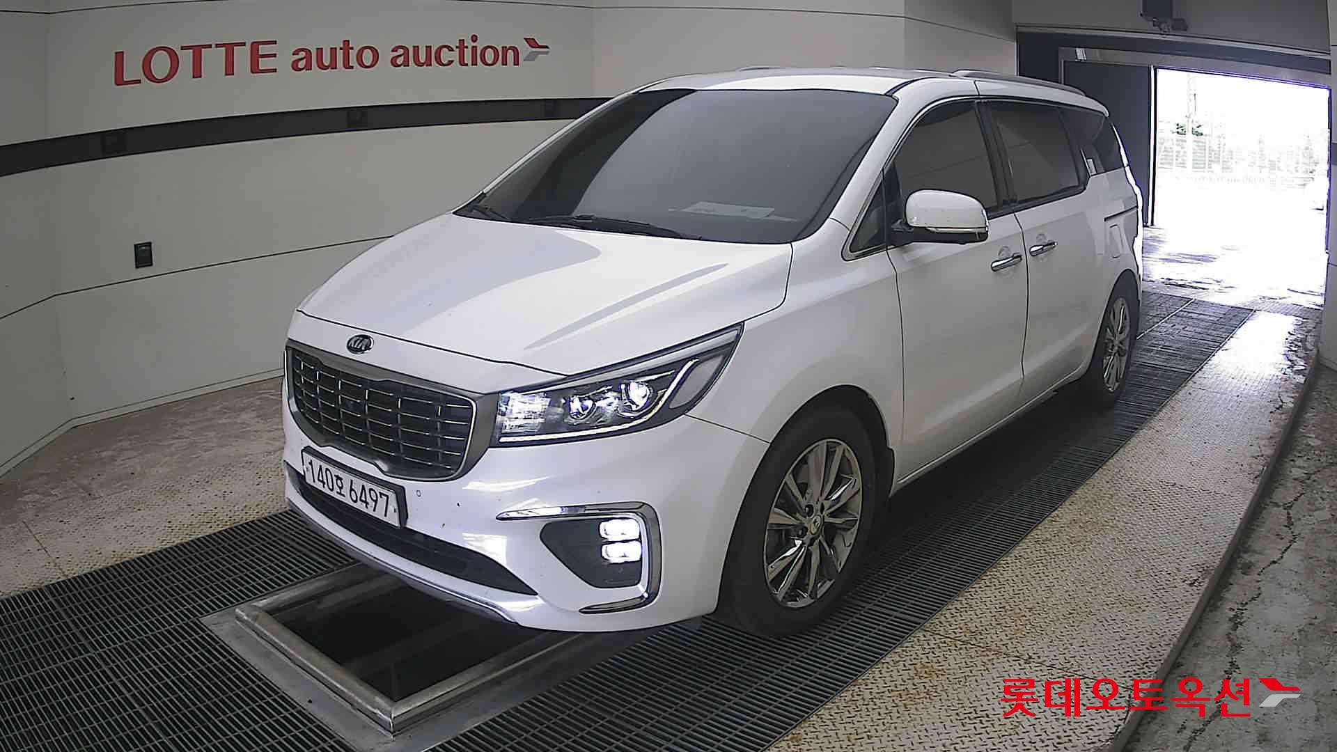 2020 - kia carnival