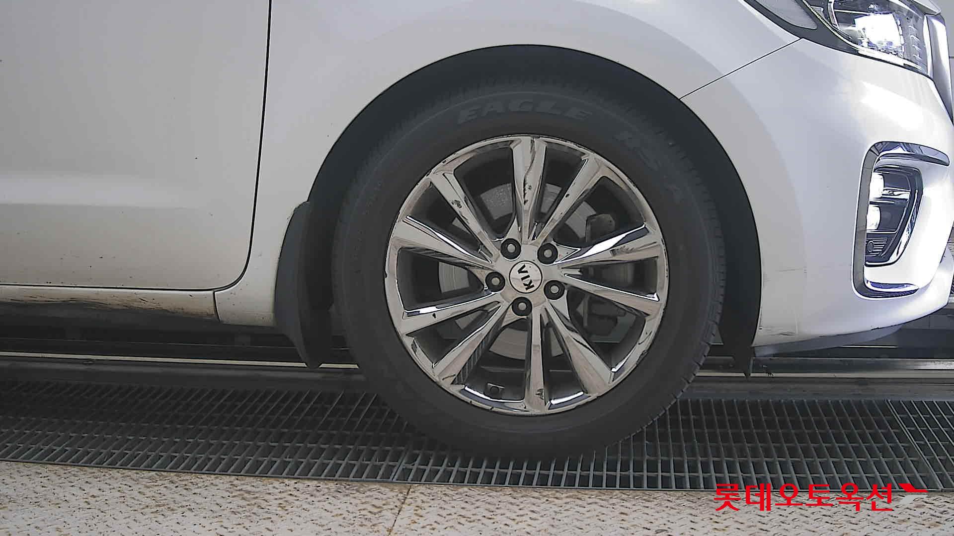 2020 - kia carnival