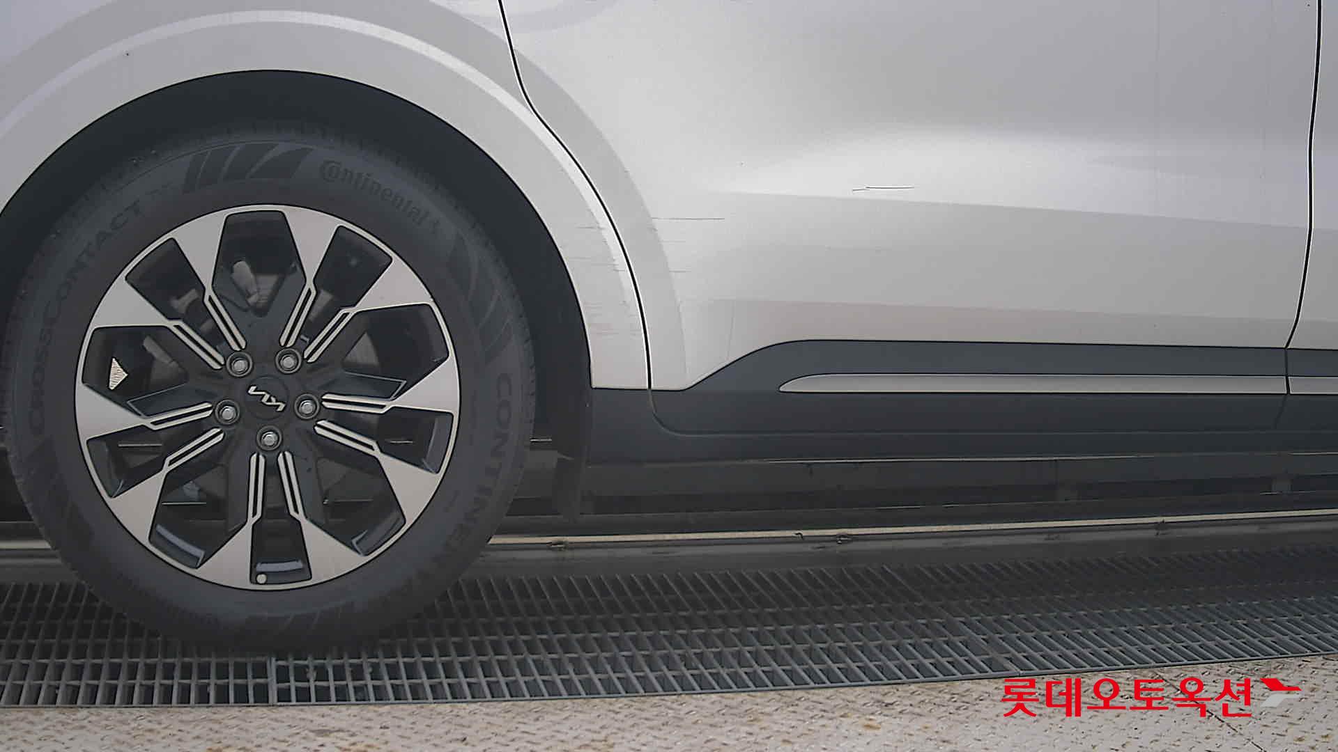 2023 - kia carnival