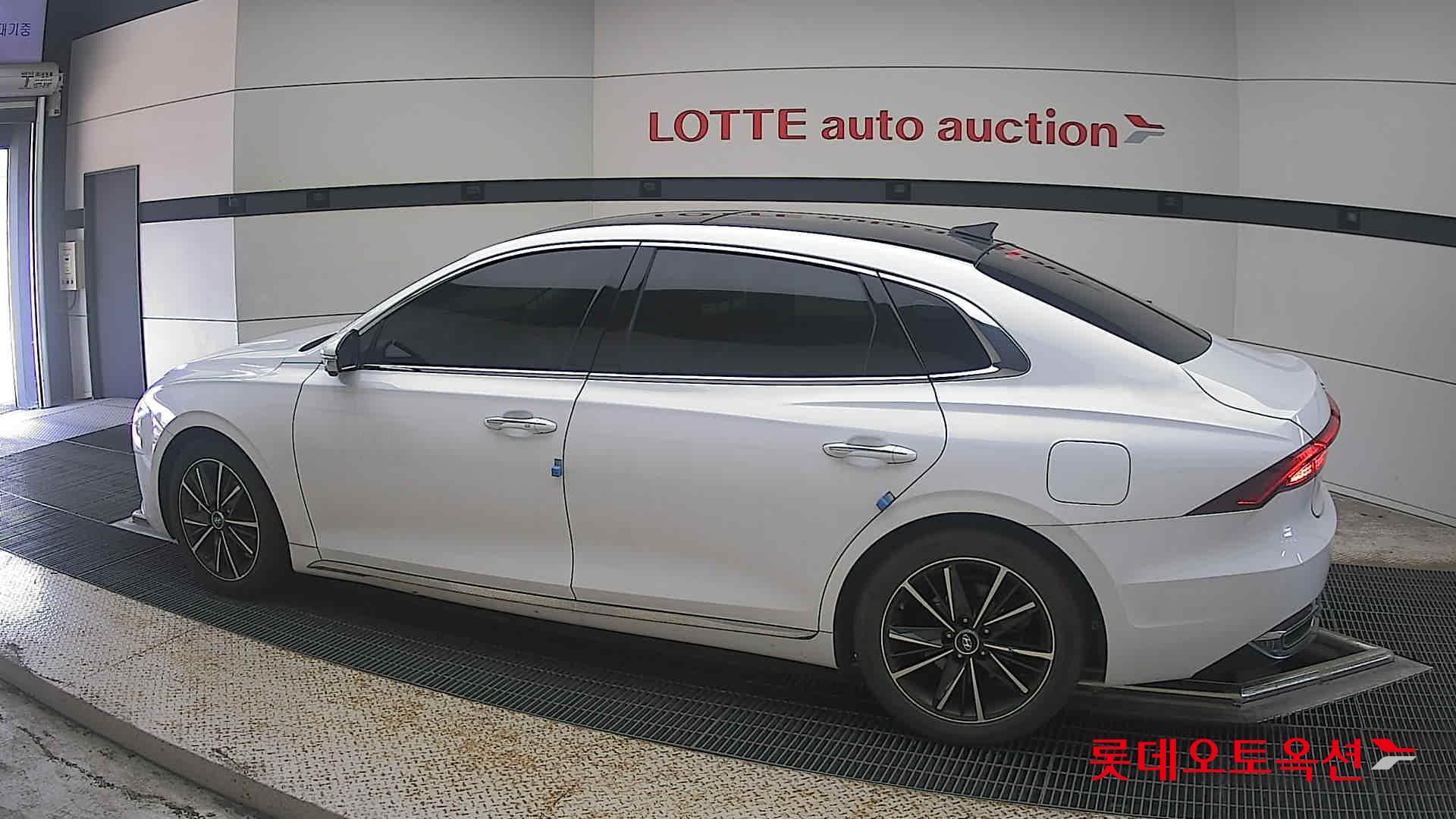 2021 - hyundai grandeur