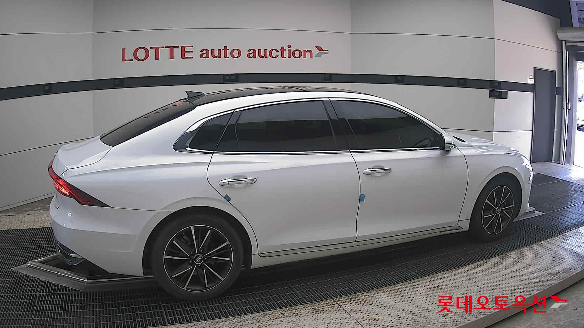 2021 - hyundai grandeur