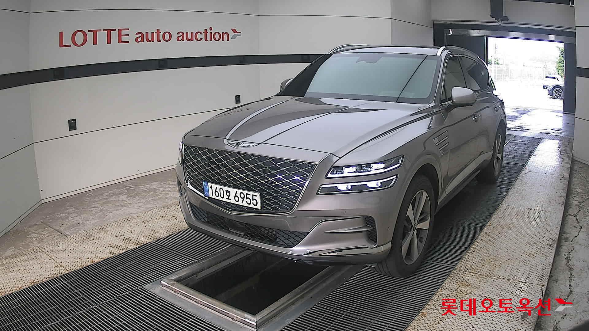 2021 - genesis gv80