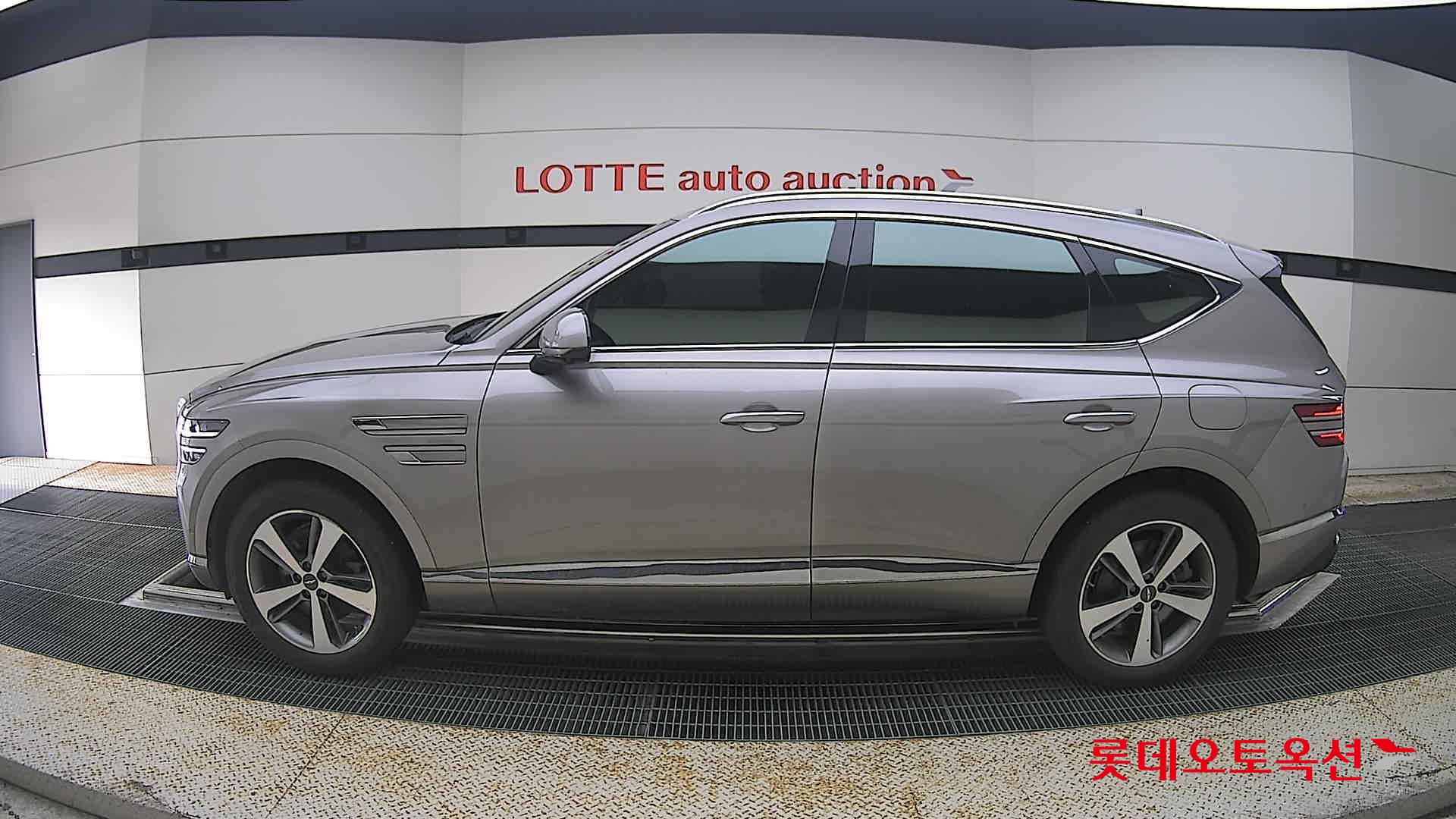 2021 - genesis gv80