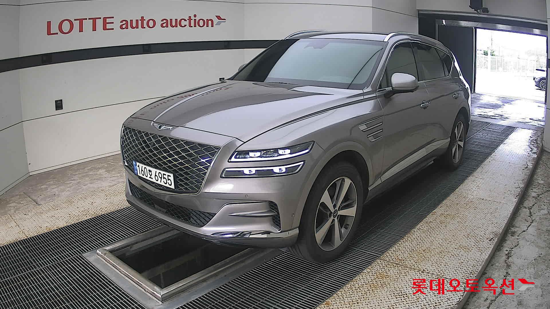 2021 - genesis gv80