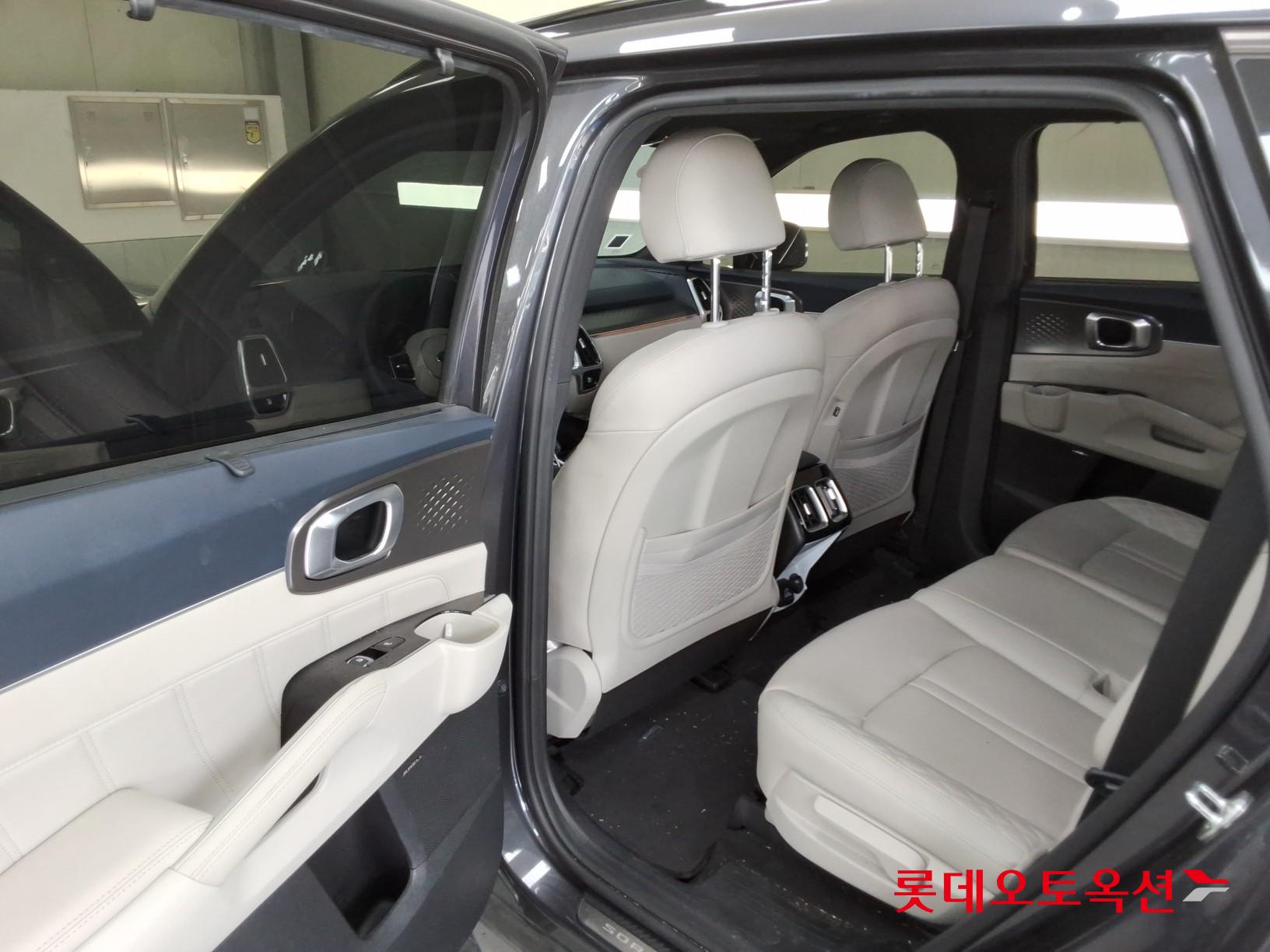 2021 - kia sorento