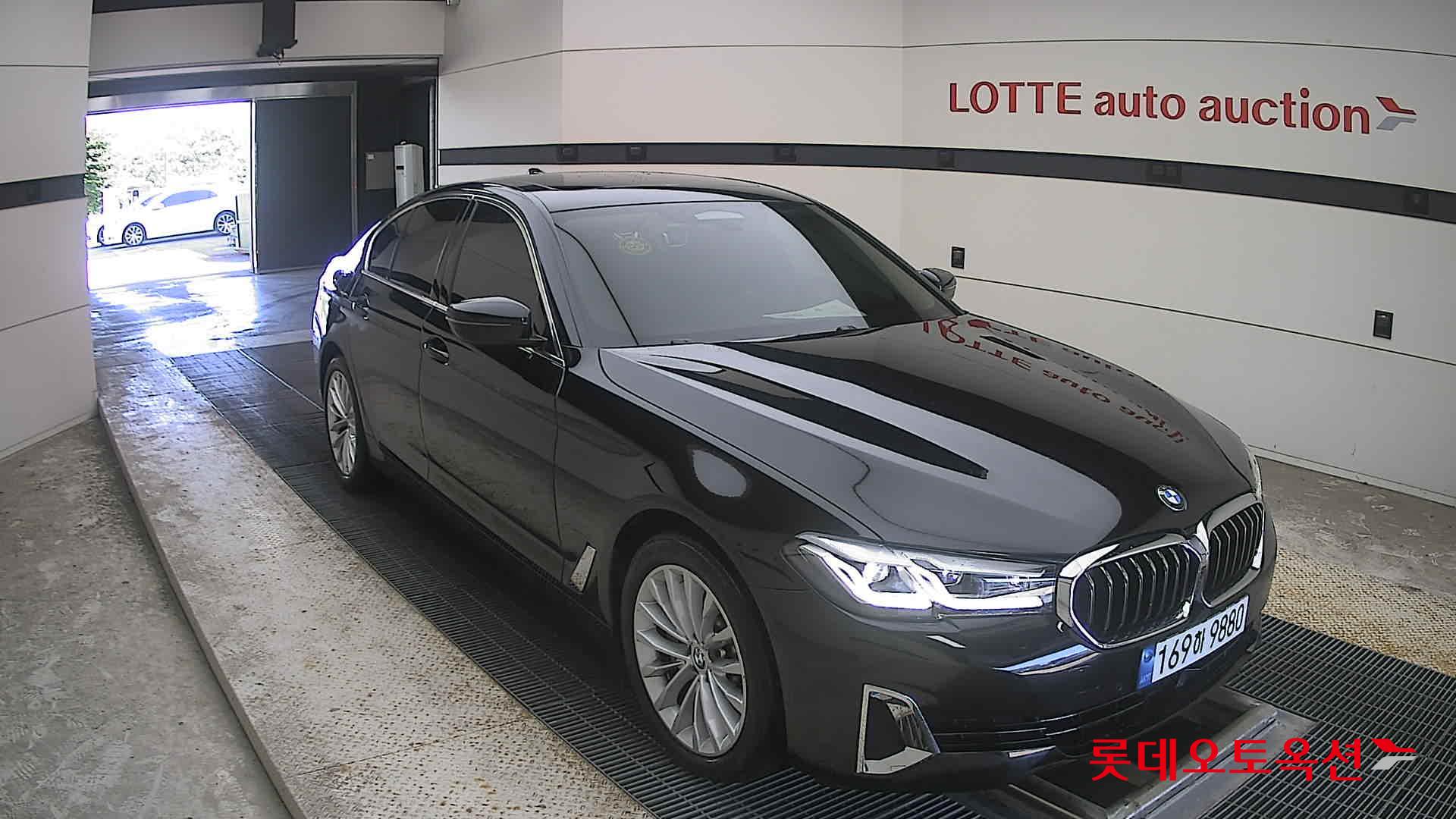 2022 - bmw 530i