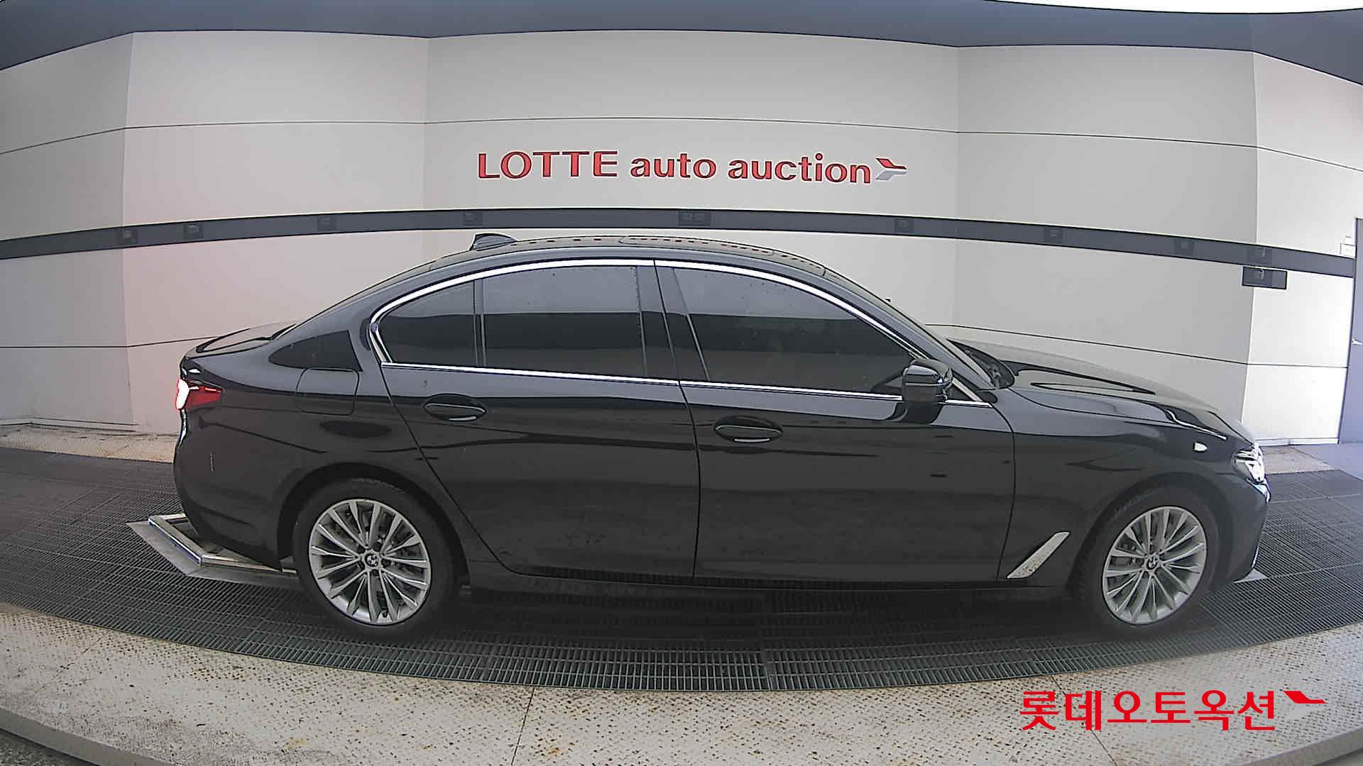 2022 - bmw 530i