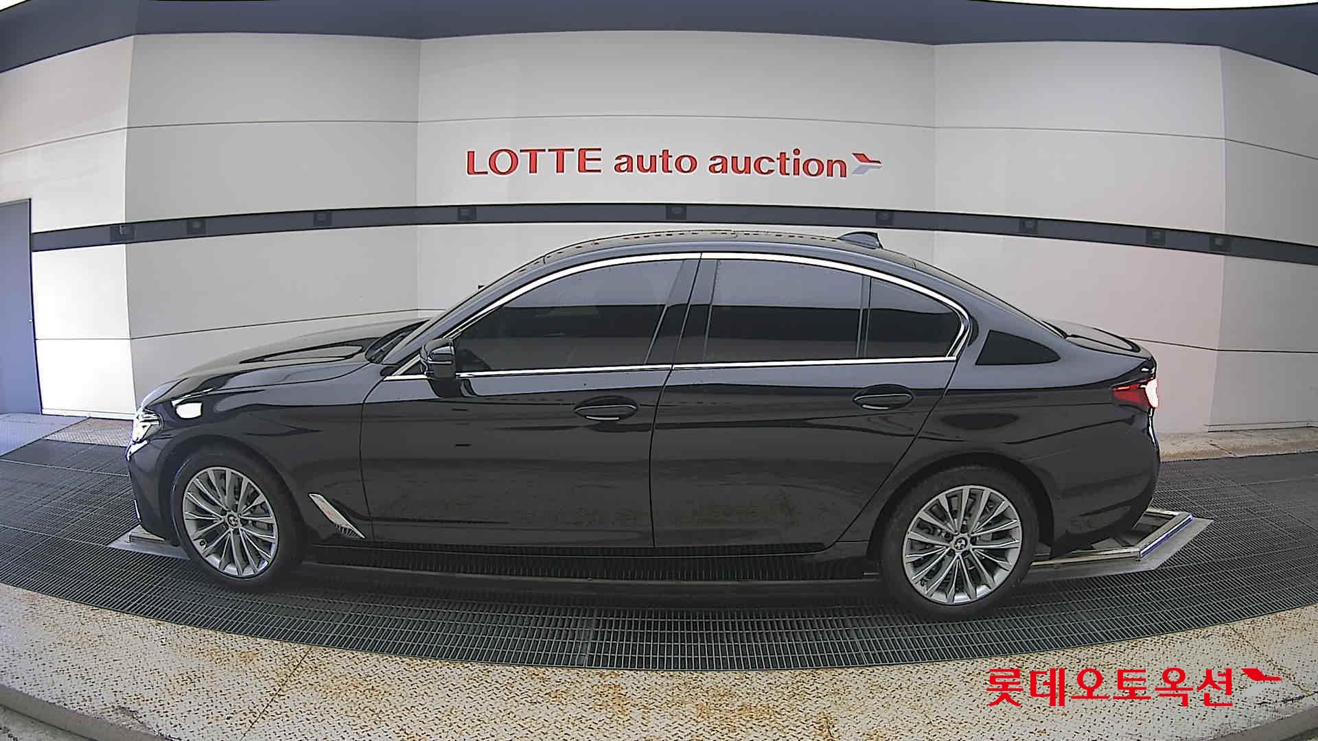 2022 - bmw 530i
