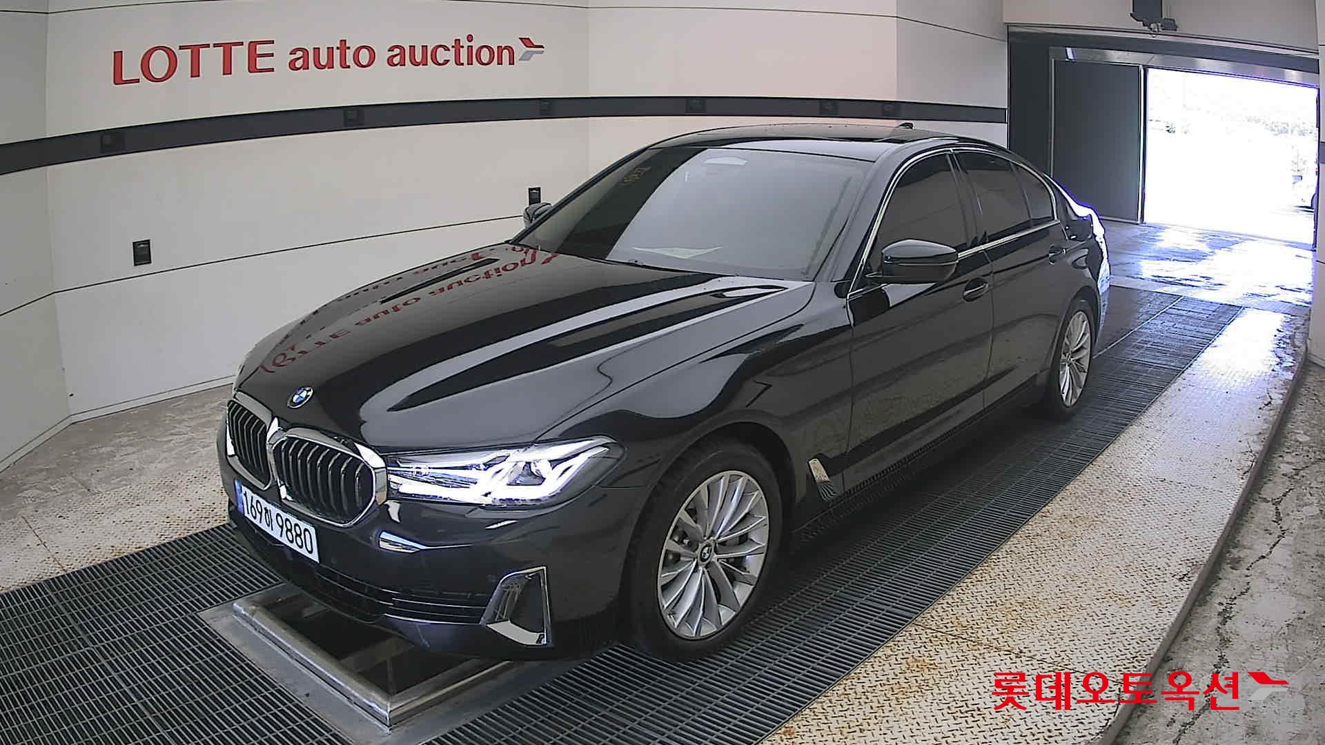 2022 - bmw 530i