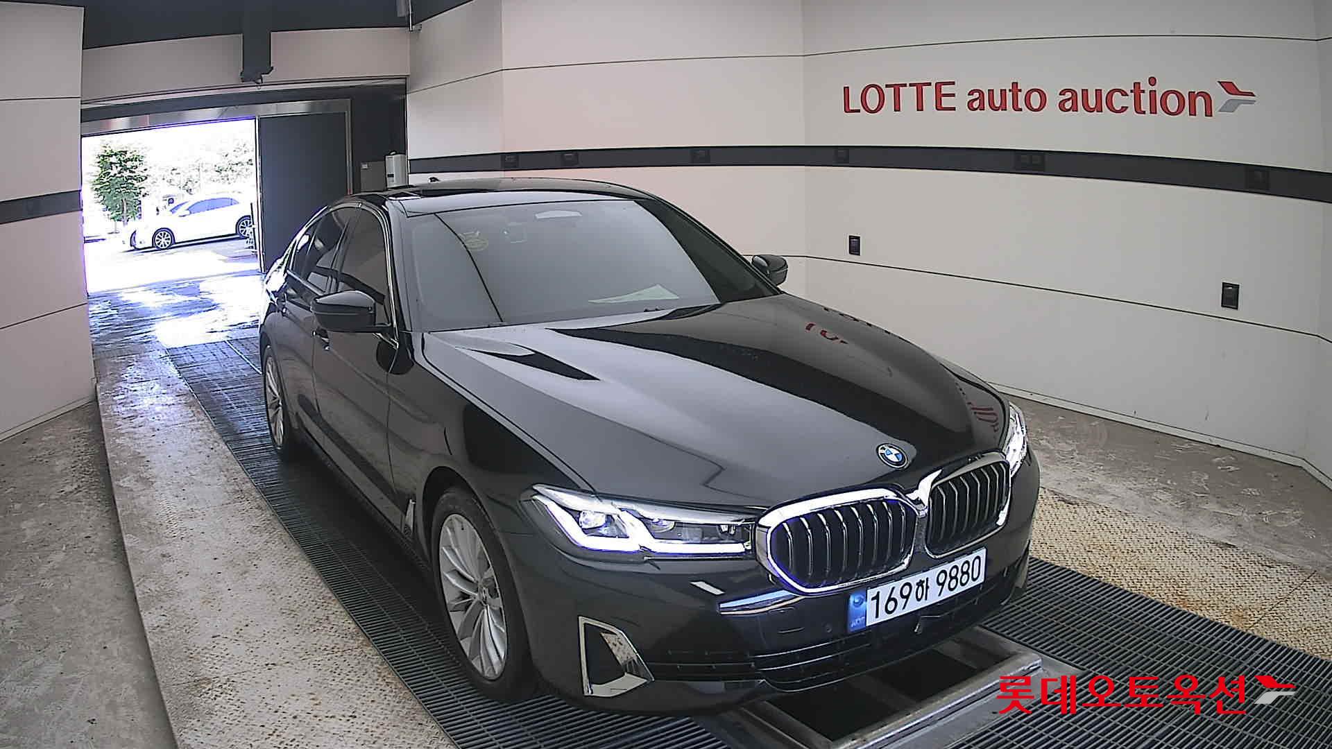 2022 - bmw 530i