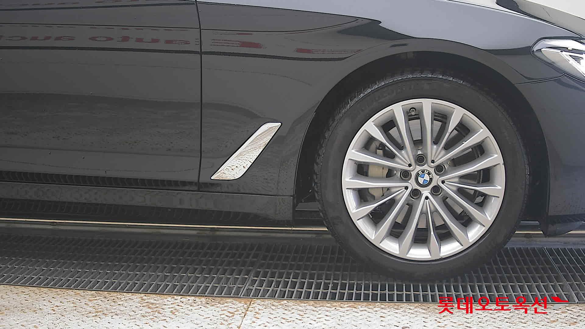 2022 - bmw 530i