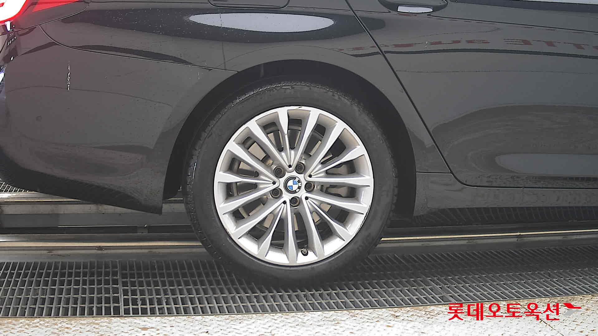 2022 - bmw 530i