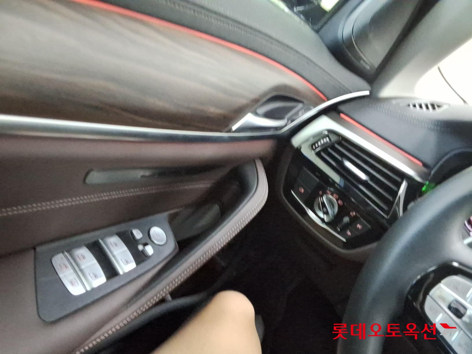 2022 - bmw 530i