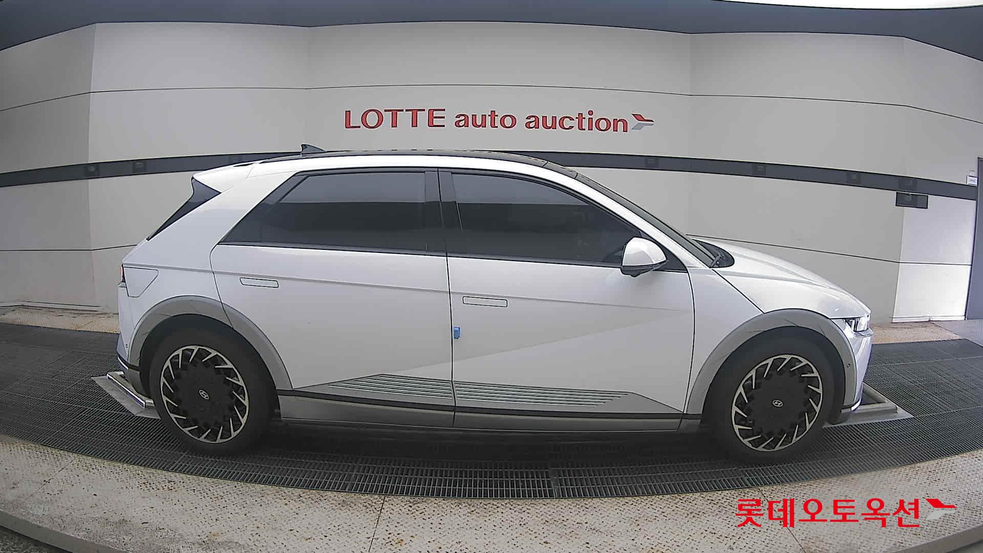 2022 - hyundai ioniq
