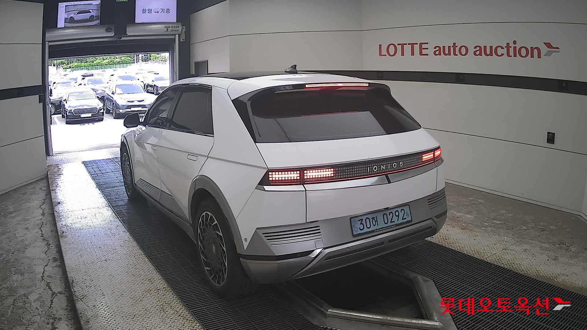 2022 - hyundai ioniq