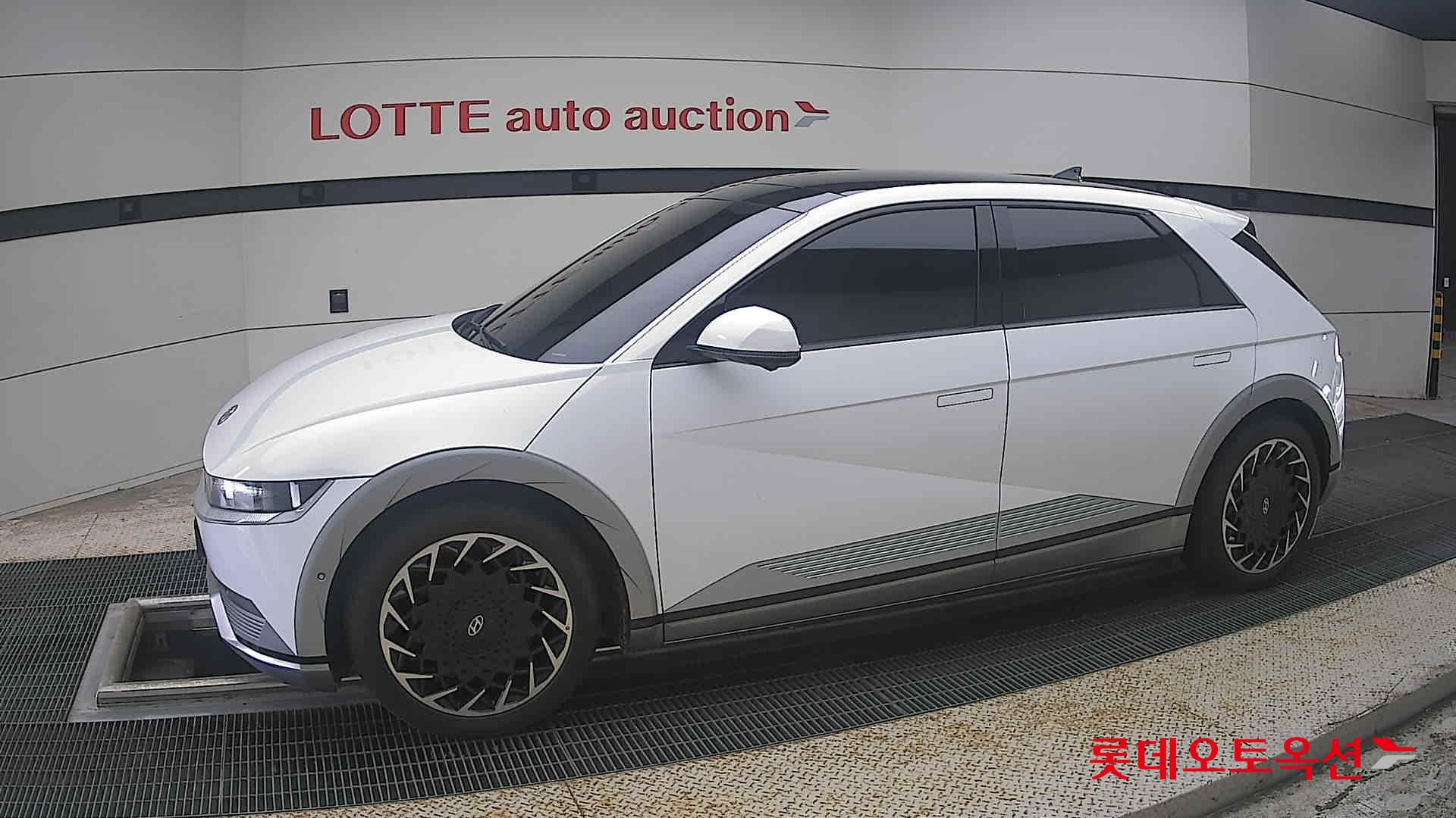 2022 - hyundai ioniq