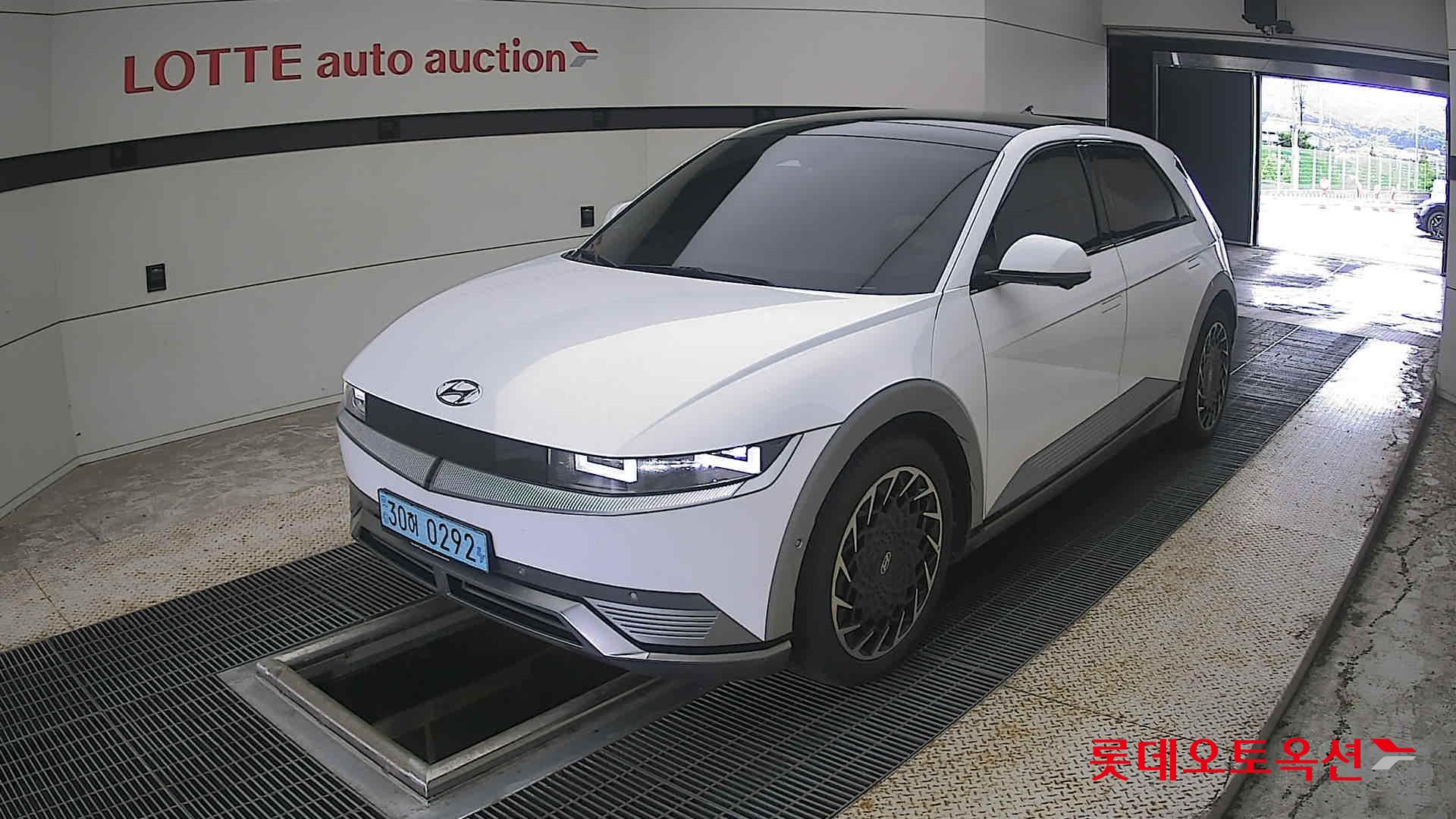 2022 - hyundai ioniq