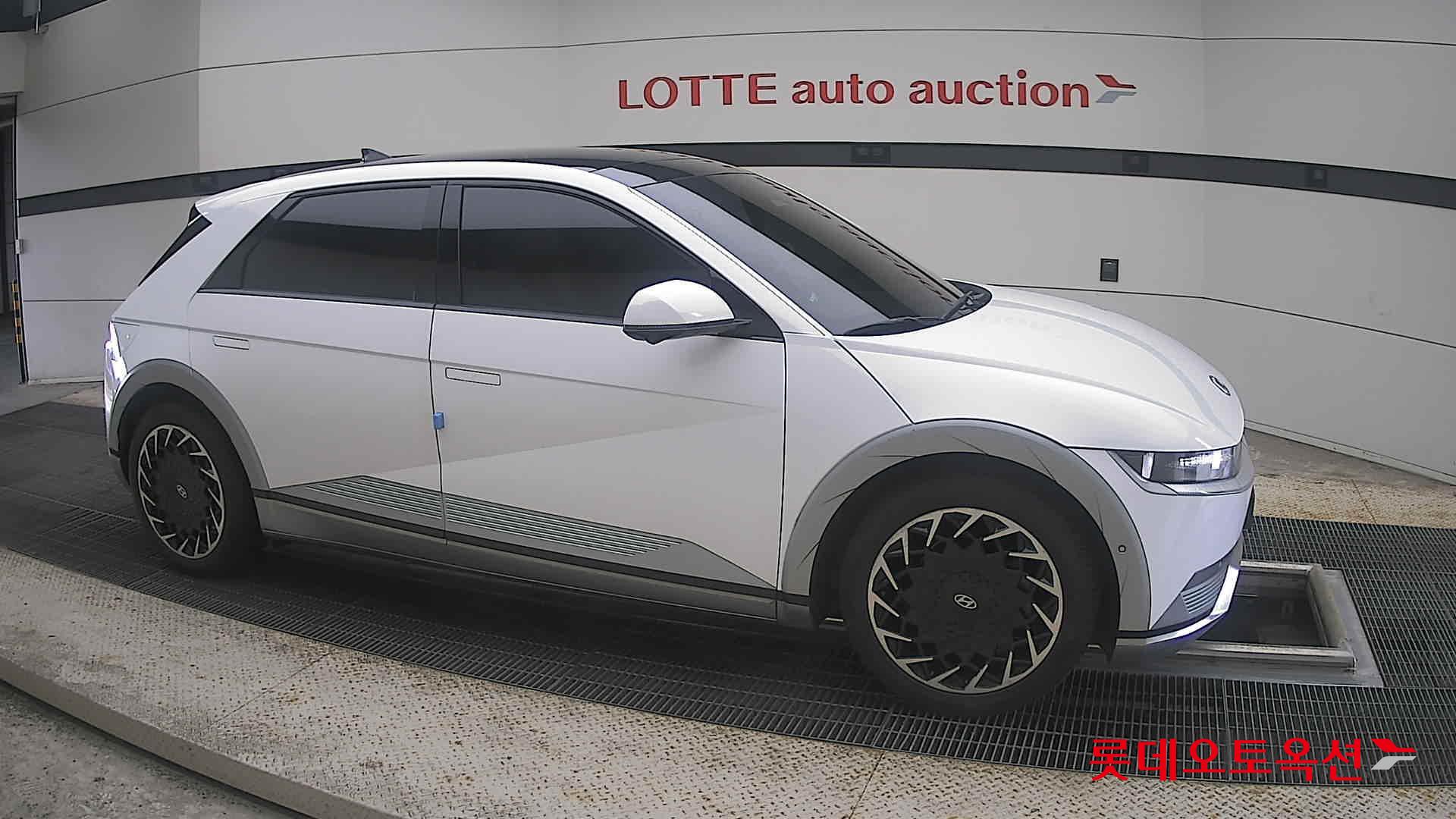 2022 - hyundai ioniq