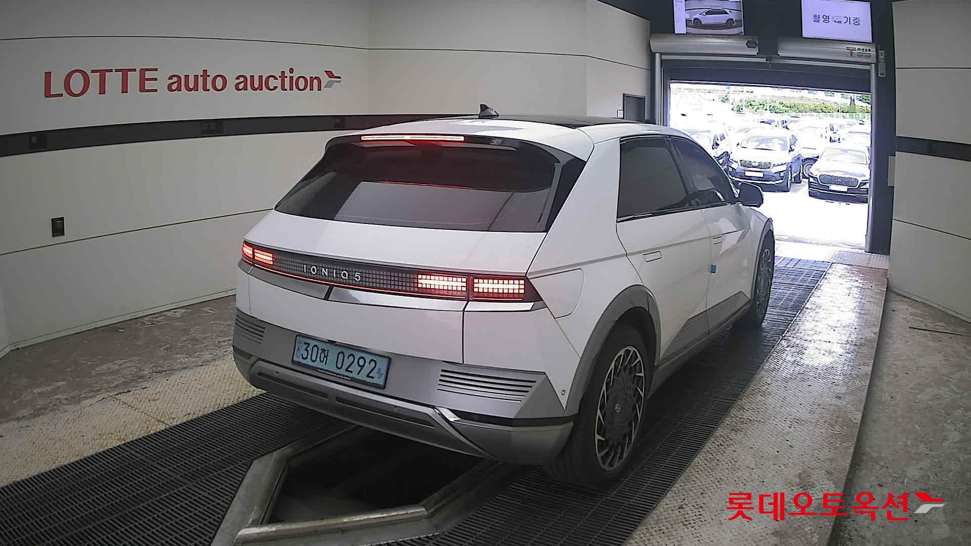 2022 - hyundai ioniq