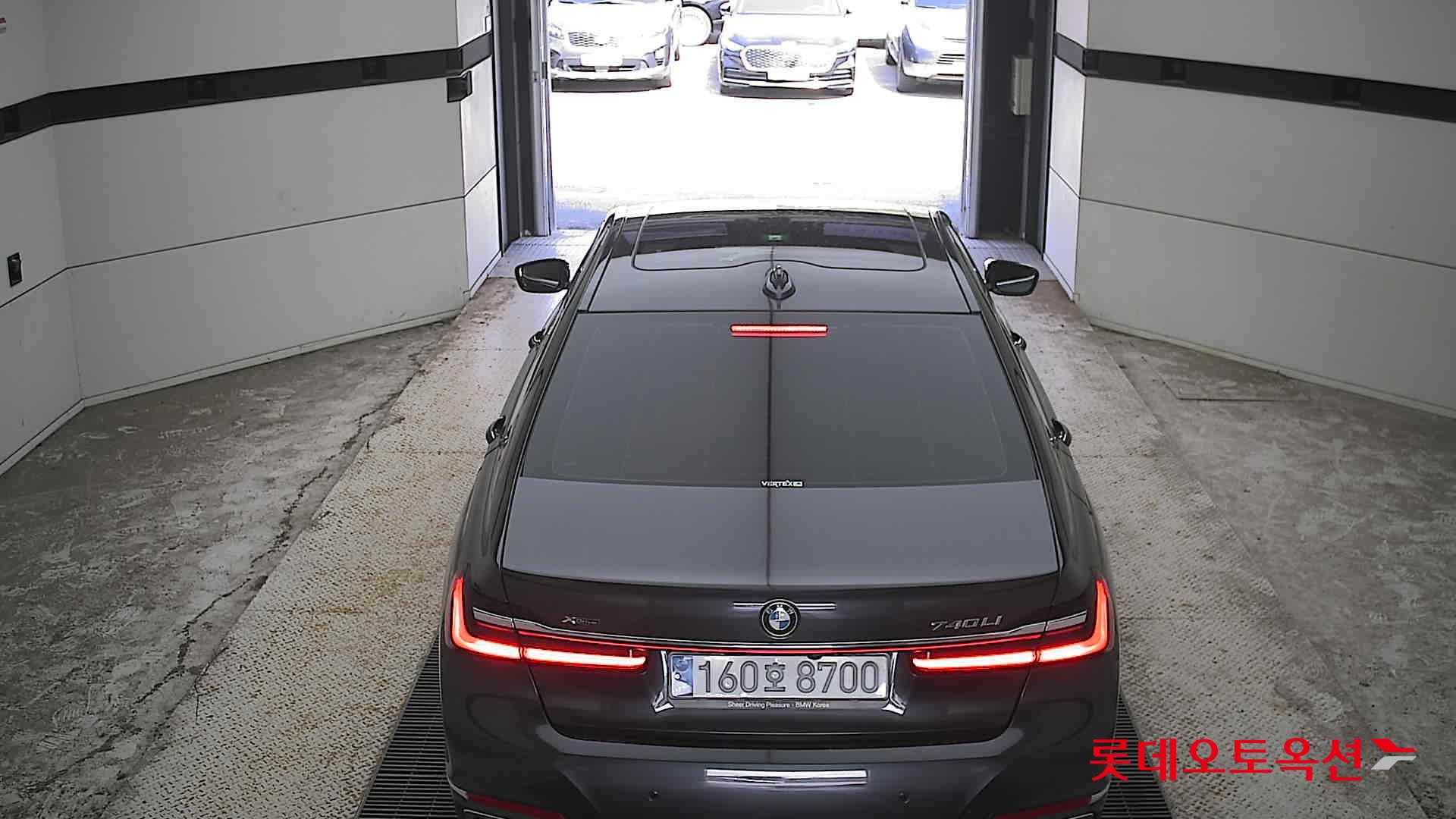 2021 - bmw m7